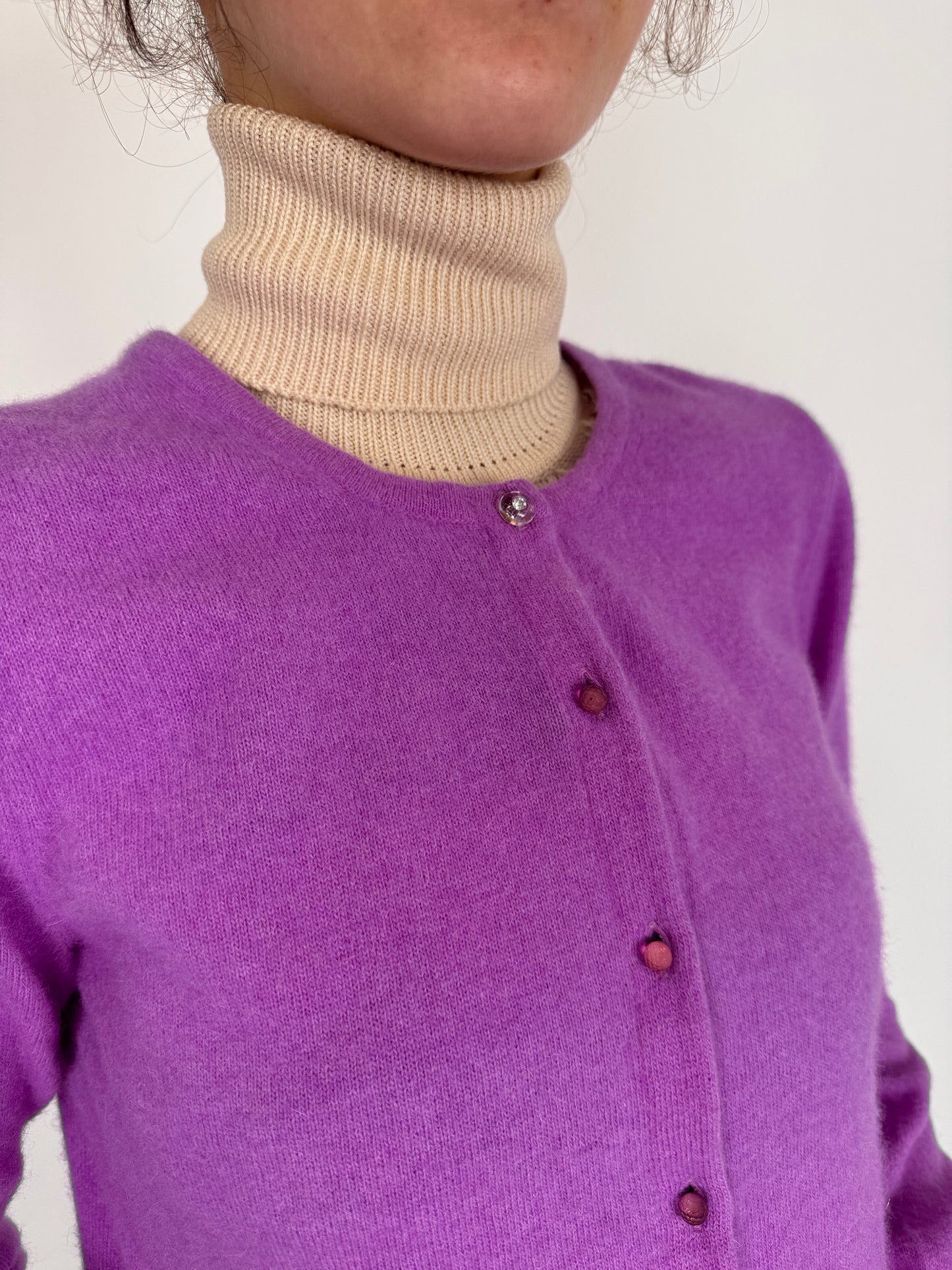 Cardigan lilac purpole din lana extrafina și Angora