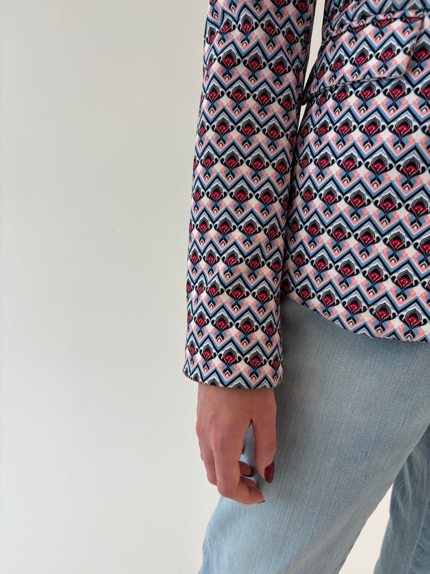 Sacou ușor cambrat tall premium confort Silvian Heach cu print