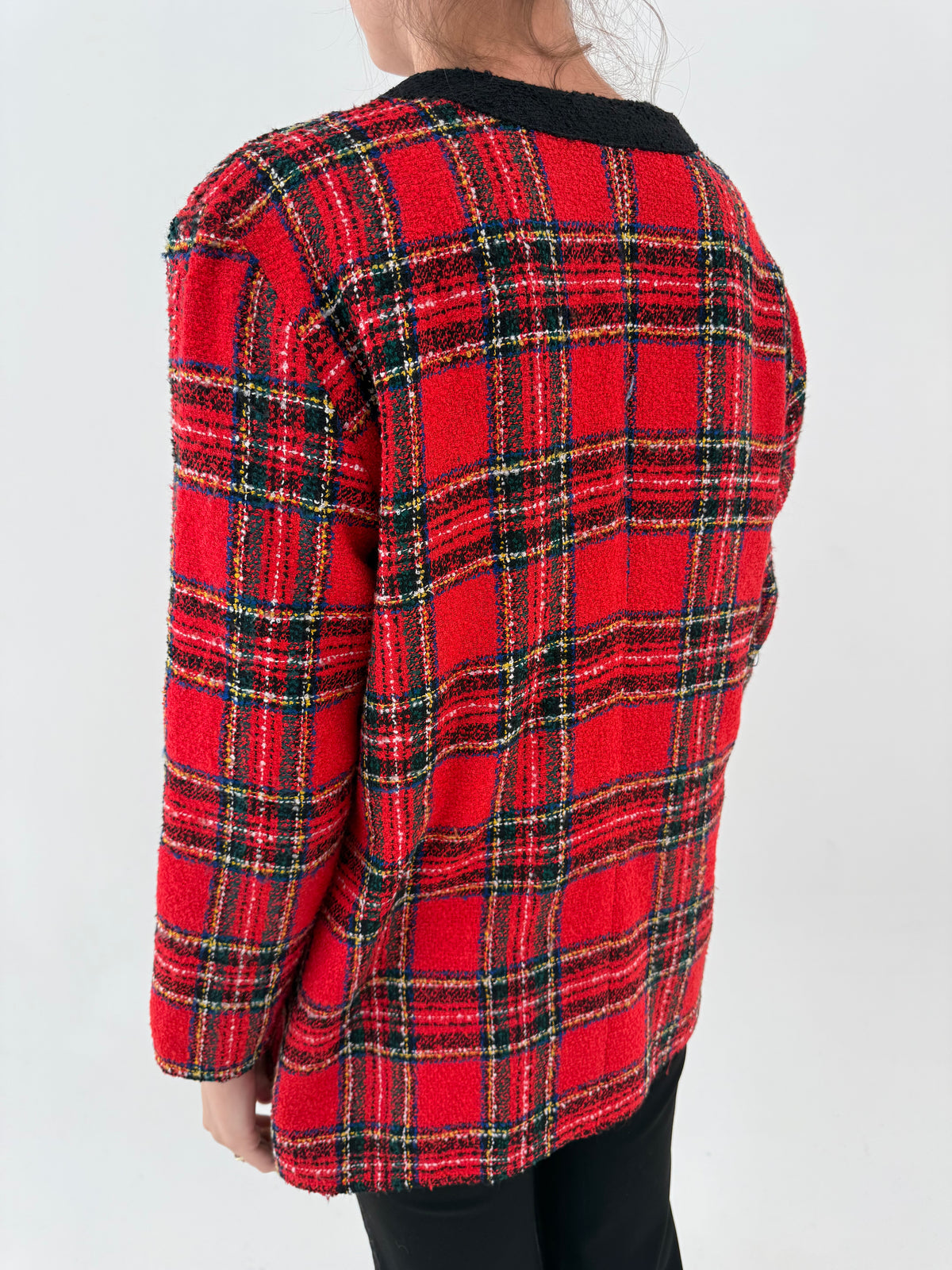 Sacou vintage în stil Chanel din tweed boucle în culori clasice din mix de lana