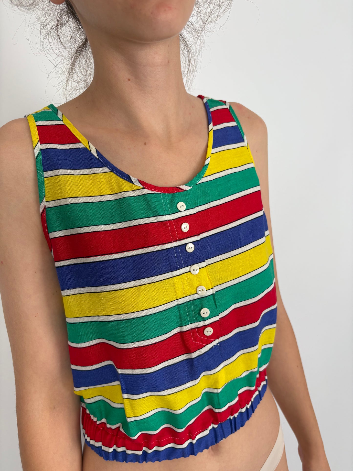 Top vintage din pânză de bumbca în croi cropped și culori tari