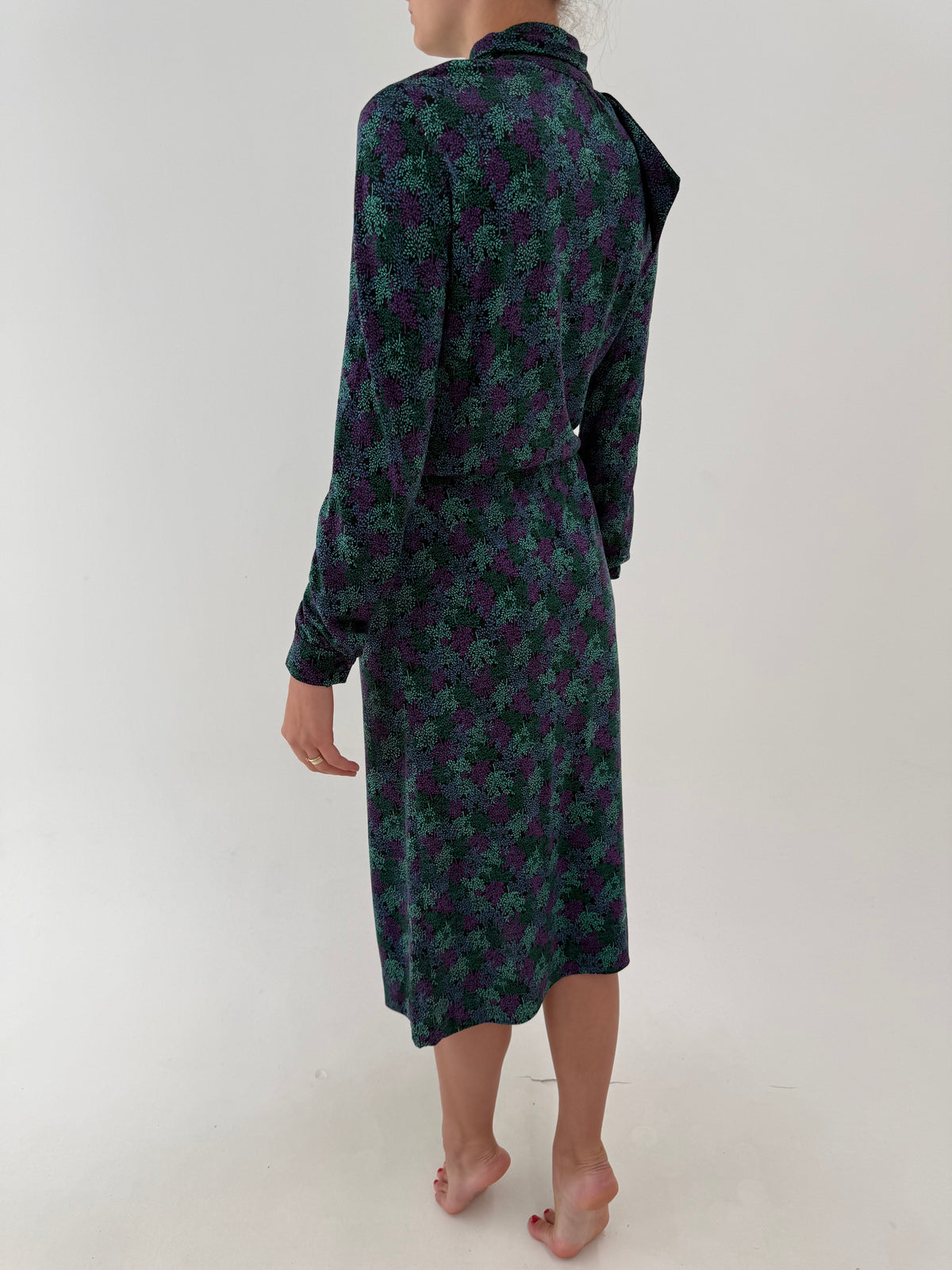 Rochie vintage din lanita extrafina cu panglică la gât și print în culori superbe