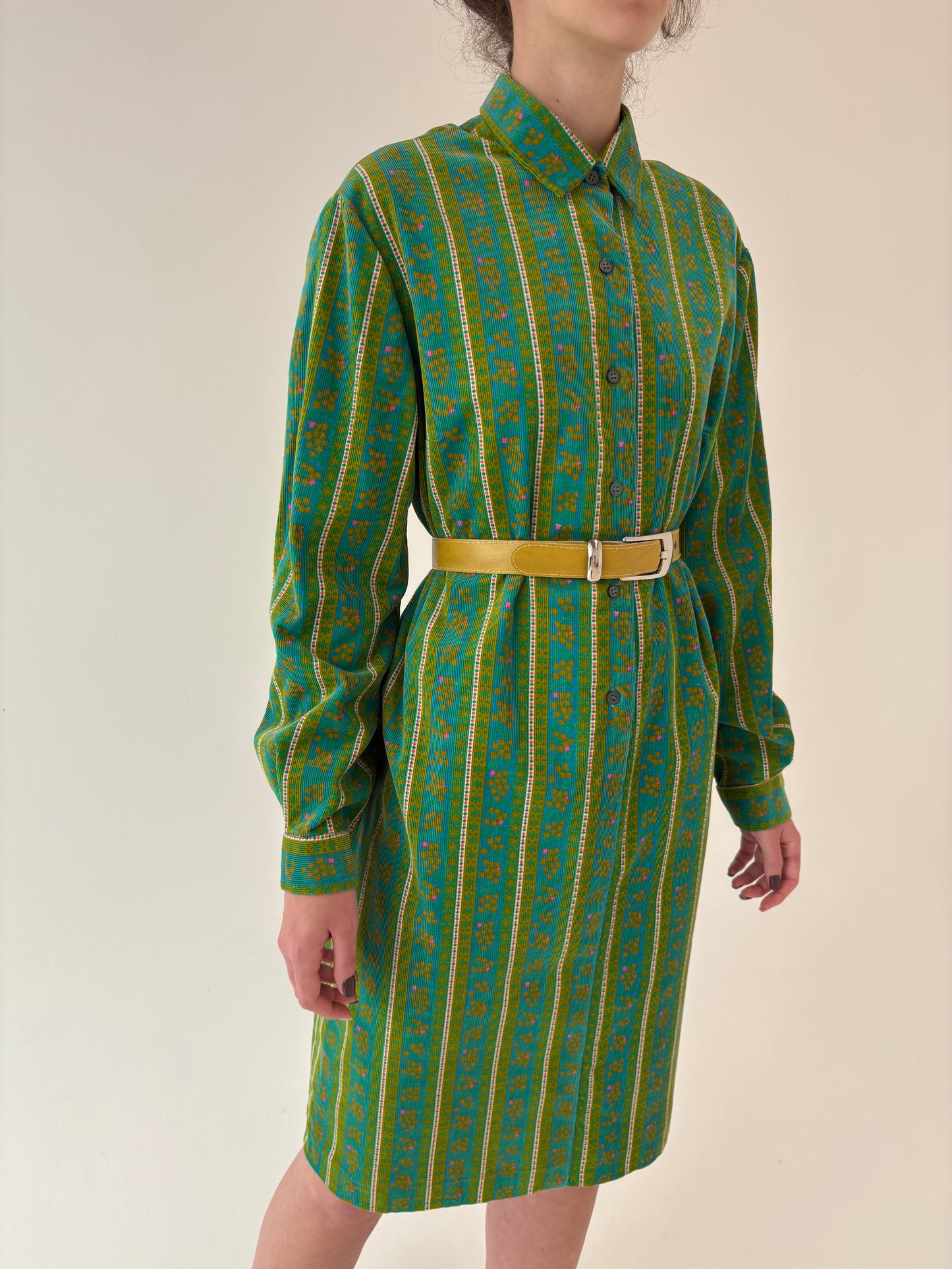 Rochie vintage tip cămașă din corduroy în culori tari cu centura inclusă
