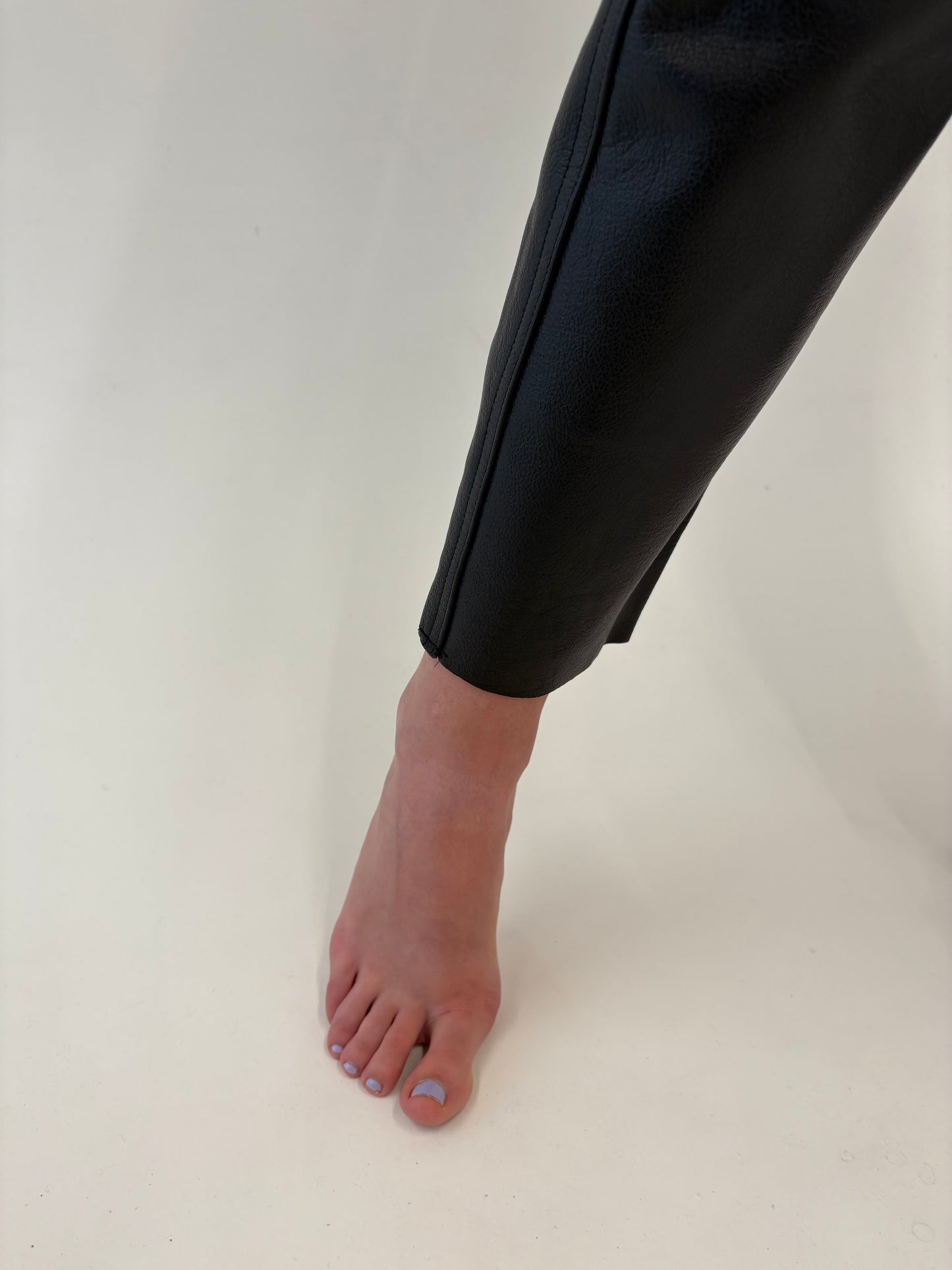 Pantaloni mom fit din piele naturală extrem de moale cu talie ultra înaltă