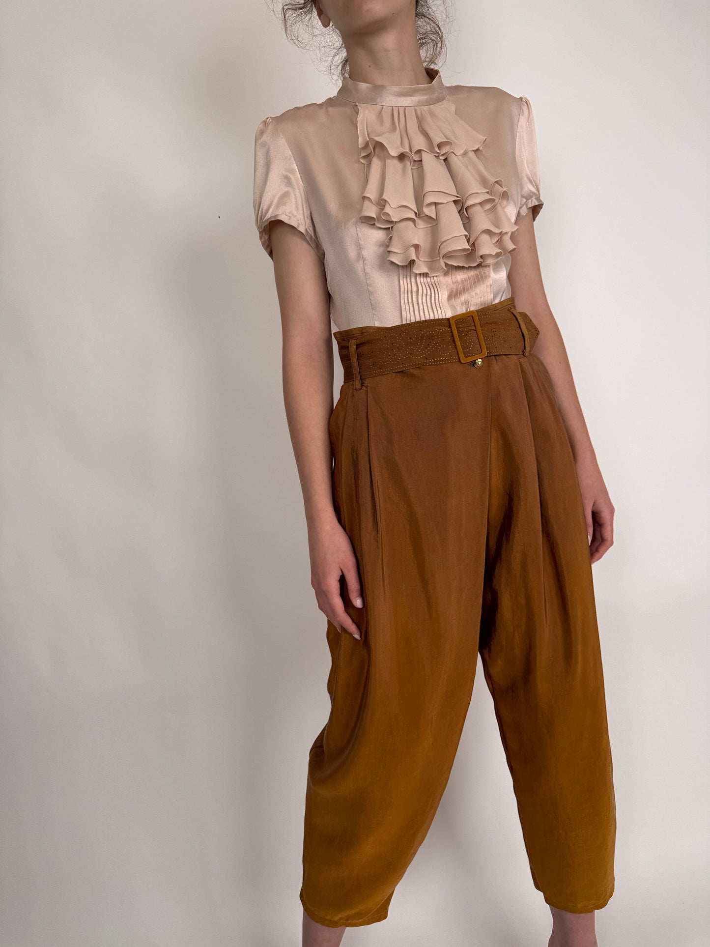 Pantaloni vintage caramel cu talie ultra înaltă din mătase naturală și BBC