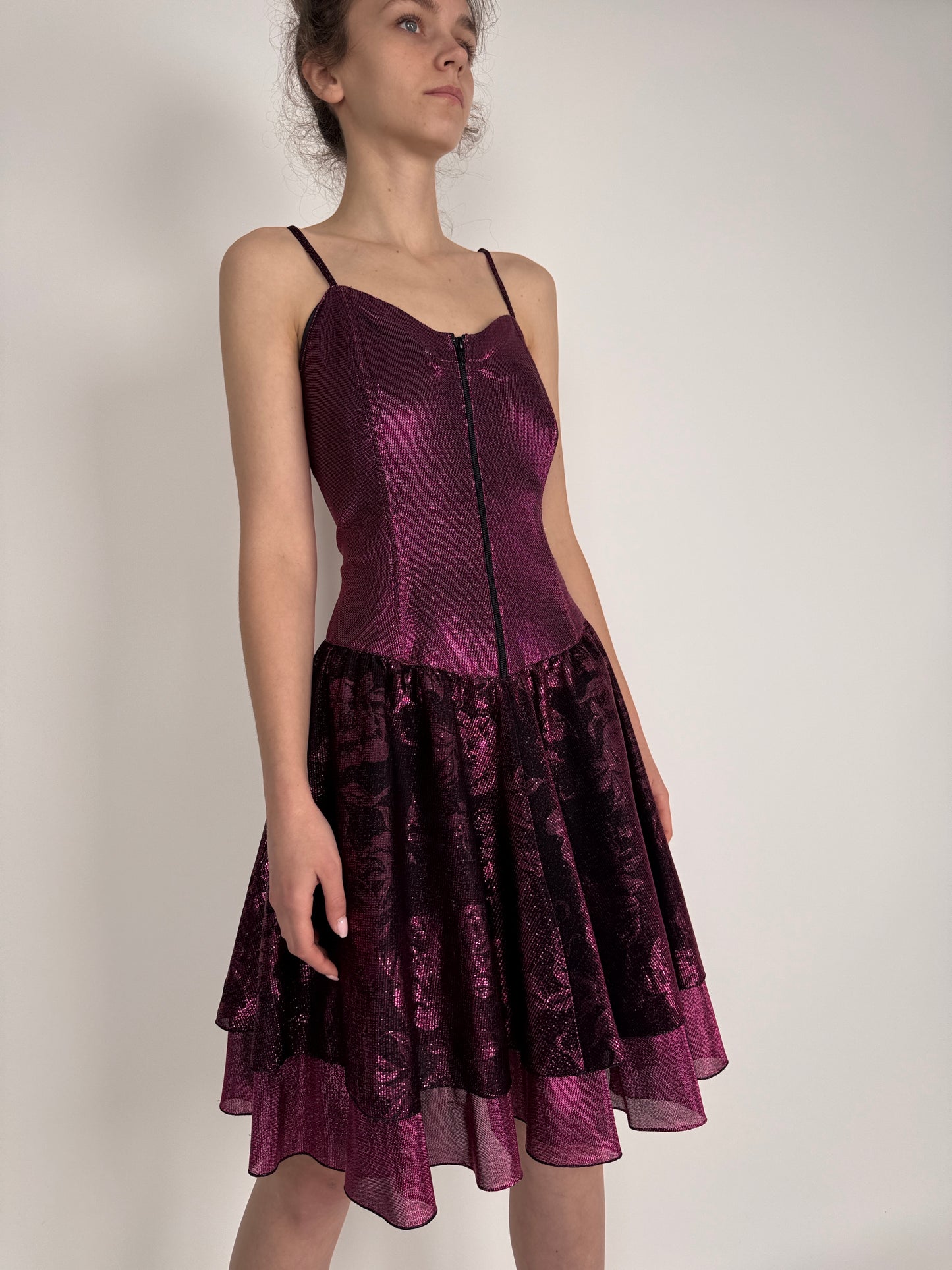 Rochie vintage din lurex fucsia cu corset și spate elastic