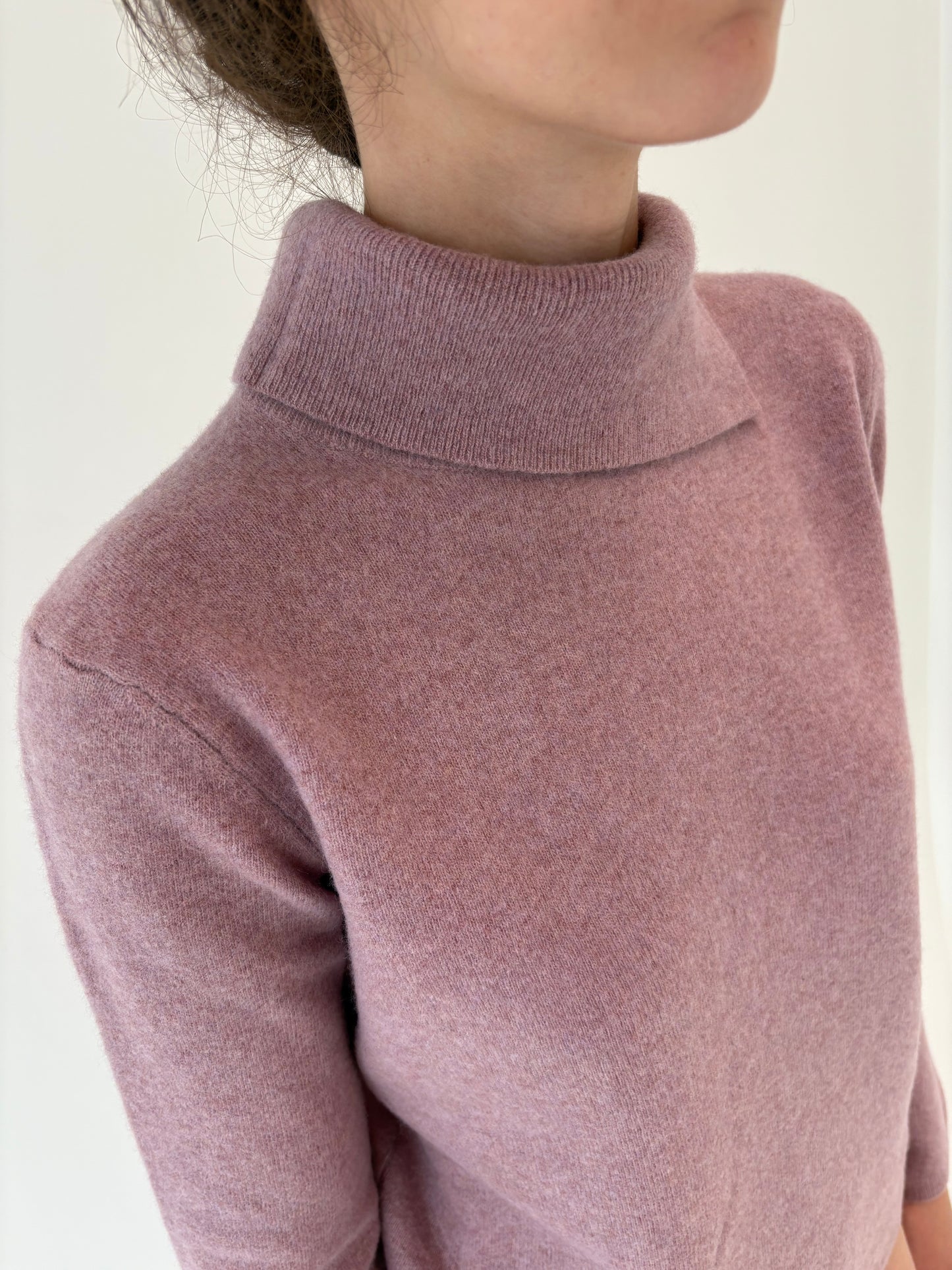 Maleta dusty pink din lana merino extafina de gramaj mare