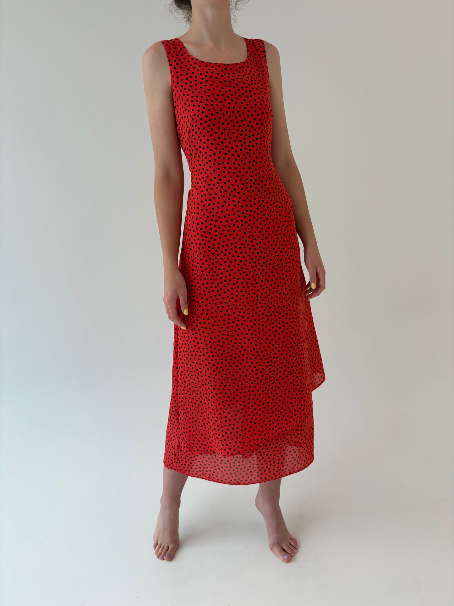 Rochie maxi vintage coral red cu buline în croi minimalist