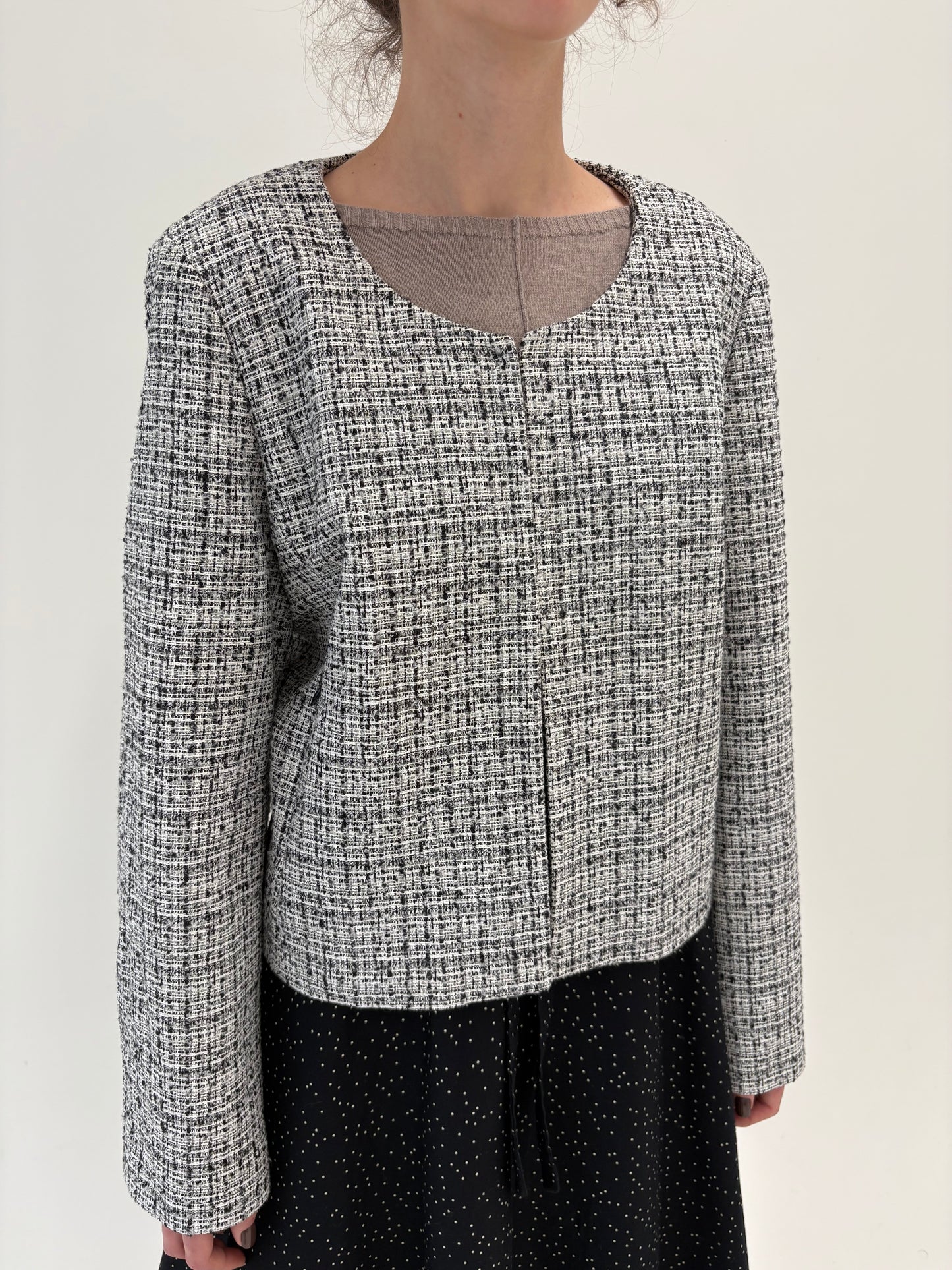 Sacou de brand premium italian în stil Chanel din tweed în croi minimalist
