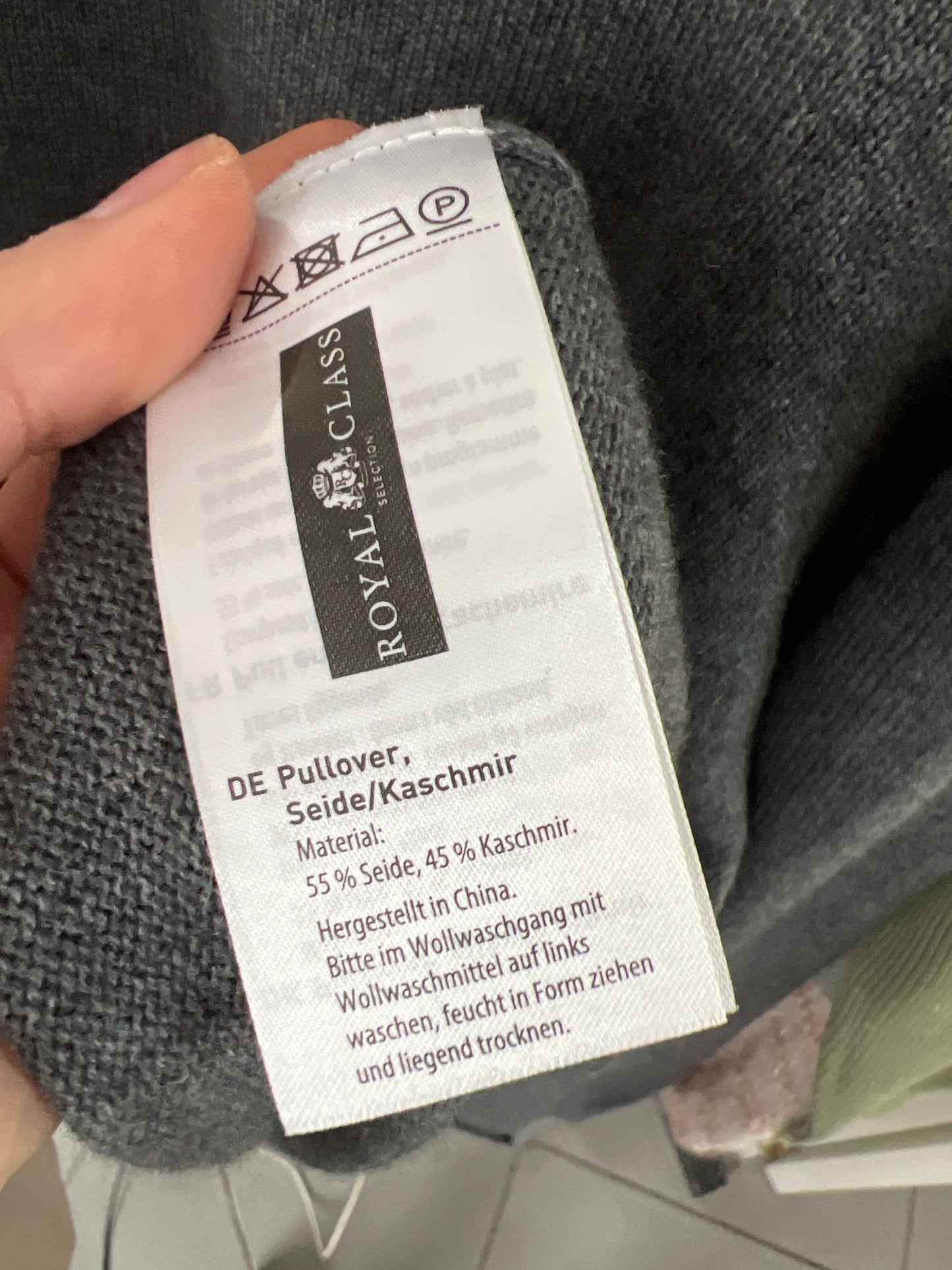 Pulover subțire din mătase naturală și cașmir charcoal gray