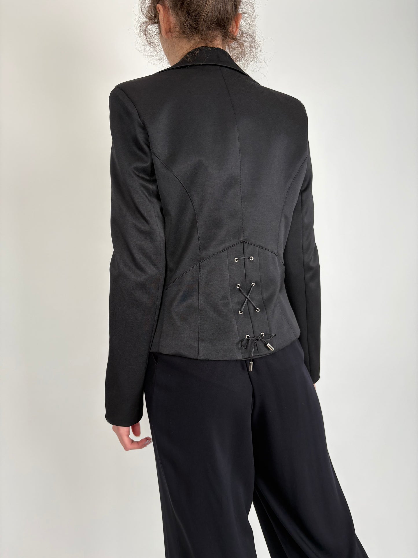 Sacou italian cambrat din bumbac cu detaliu de corset la spate