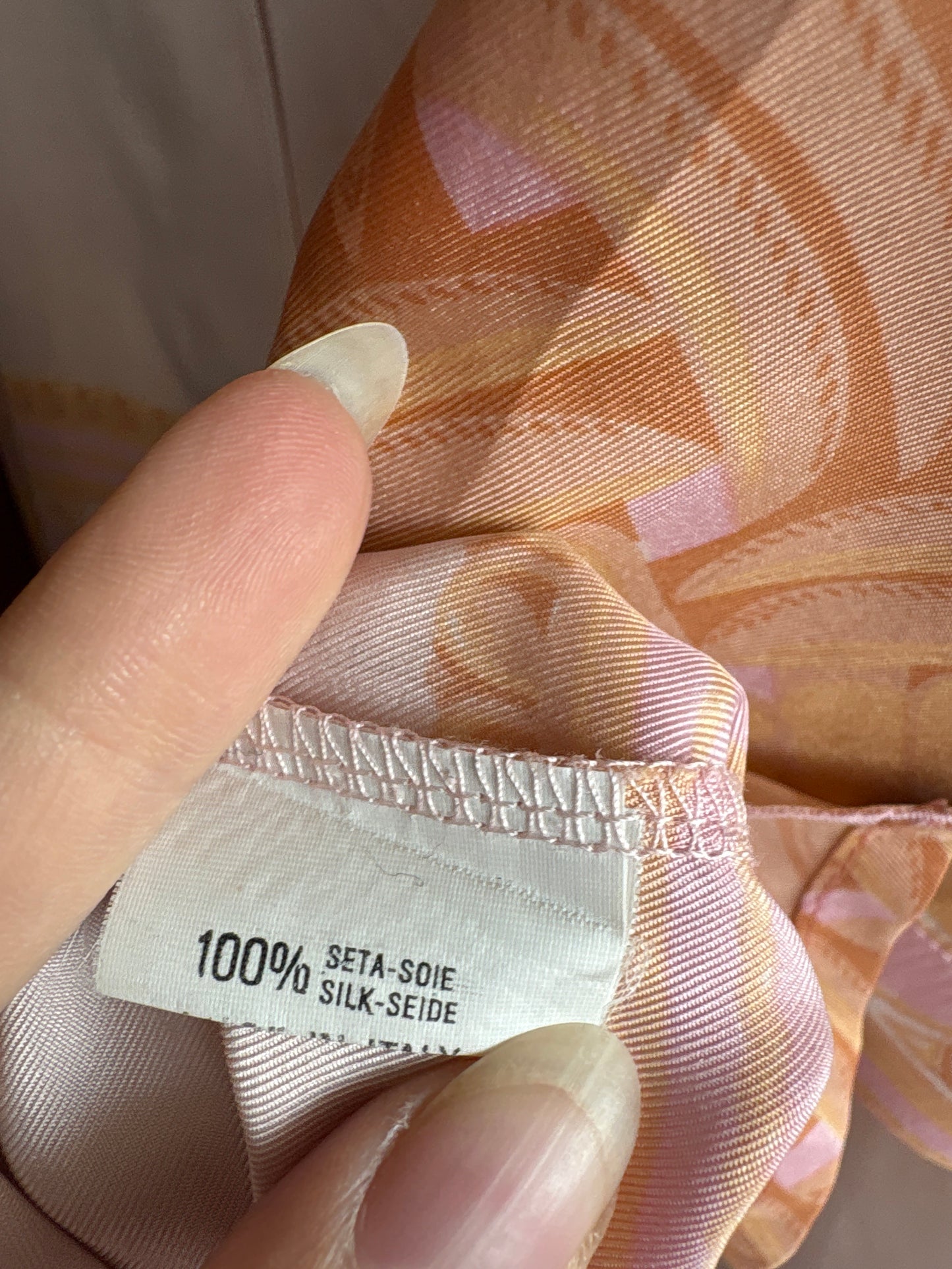 Cămașa italiana din twill de mătase naturală în culori pudrate și print baroc