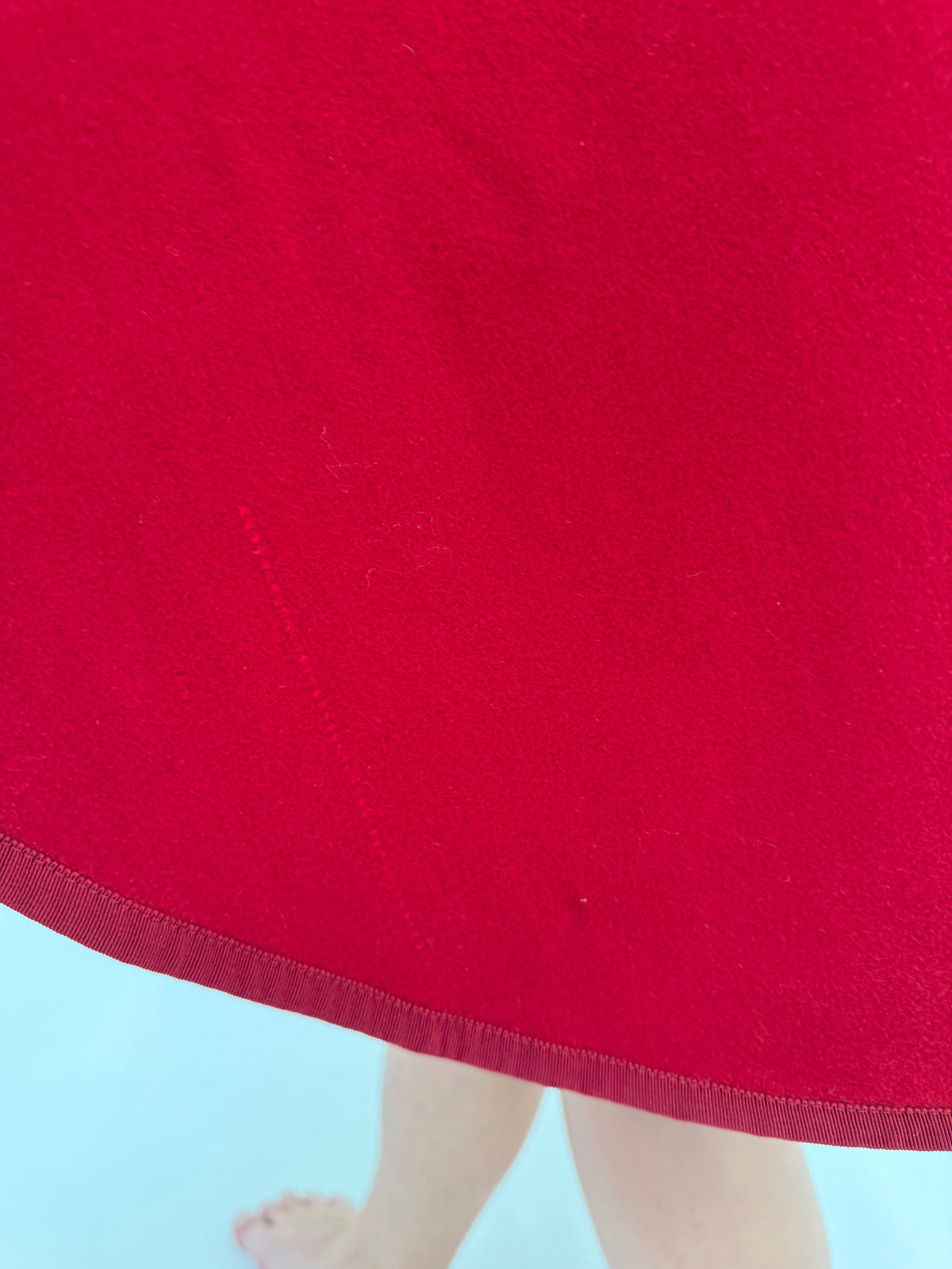 Capa luxury Pierre Cardin tip palton cu glugă cherry red din lana extrafina plină