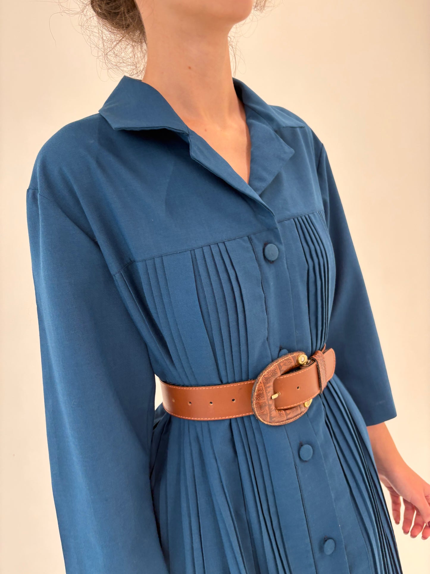 Pardesiu/ rochie vintage din lana cu pliseuri