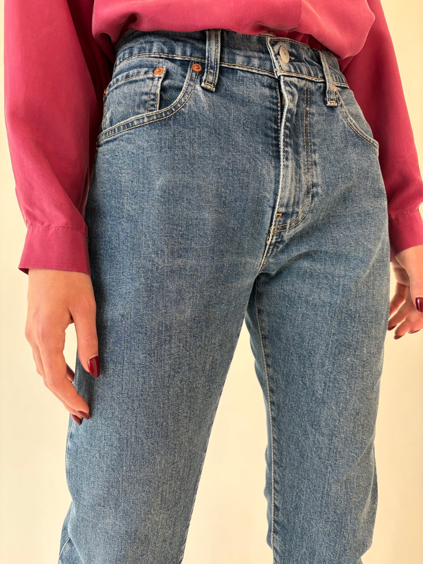 Jeans premium Levi’s 502 din bumbac gros cu un touch strech