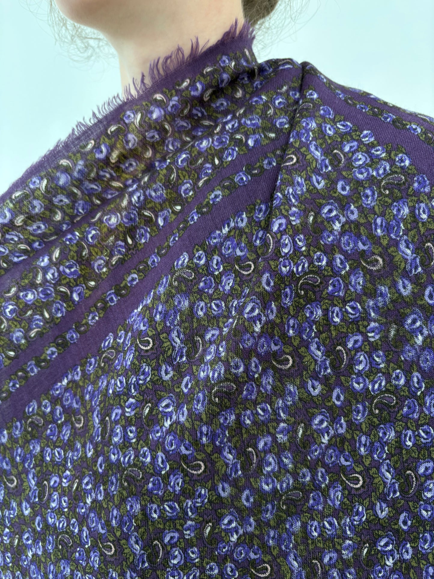 Eșarfă XXXL din lana excepțională în nuanțe superbe de lavandă