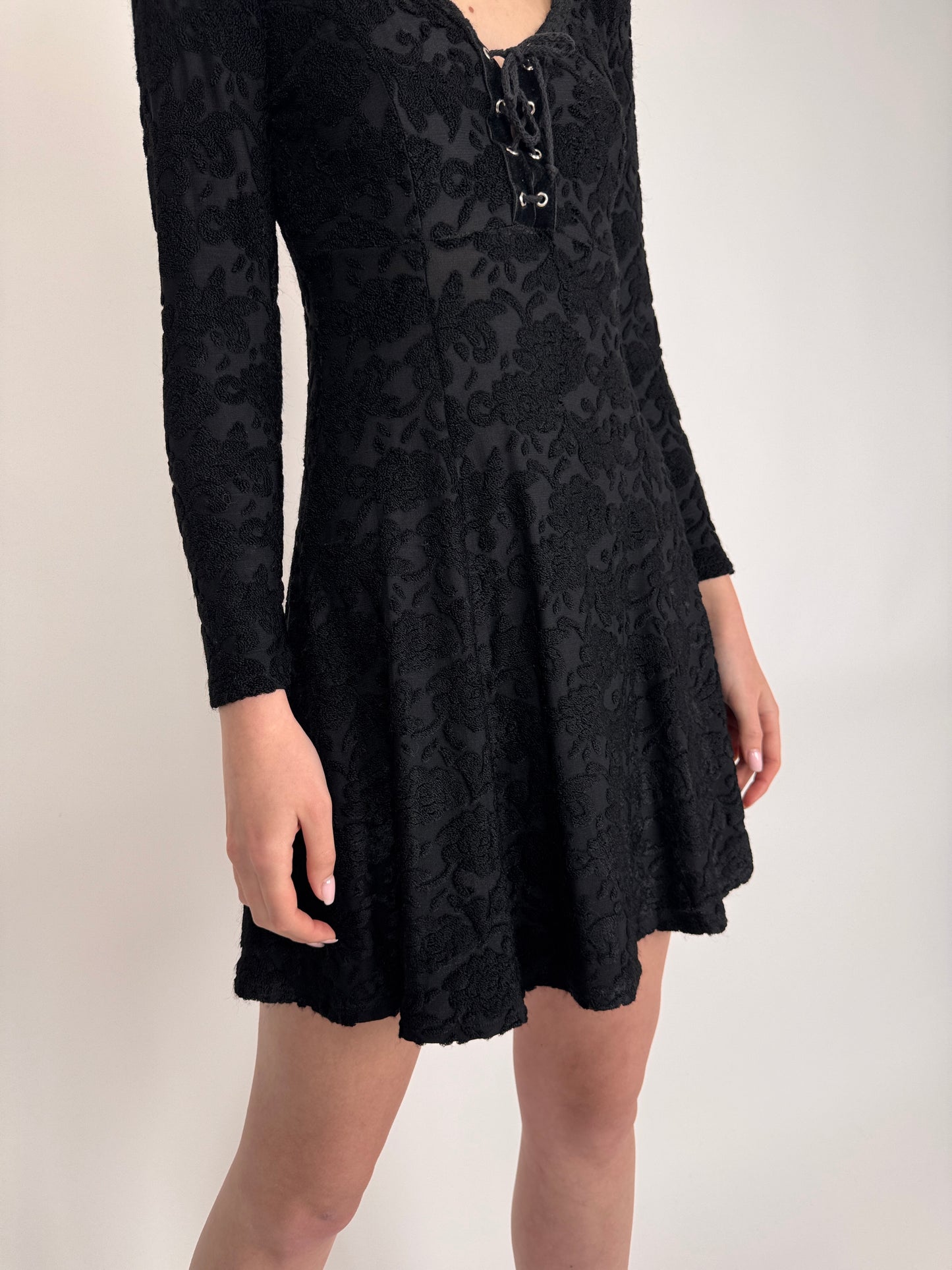 LBD vintage modelatoare texturată cu talie ultra înaltă
