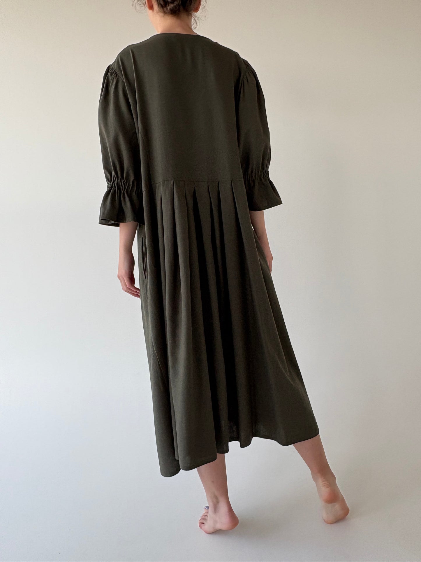 Rochie vintage din pânză de in cu corsaj și buzunare