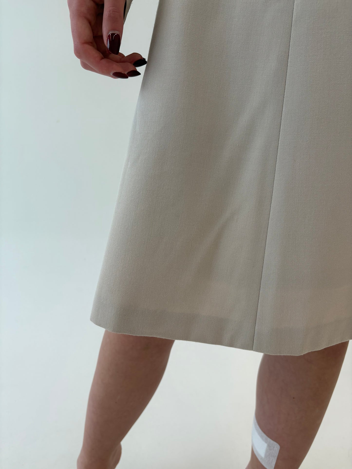 Fustă cu talie ultra înaltă marcată off white din stofă de lana extrafina