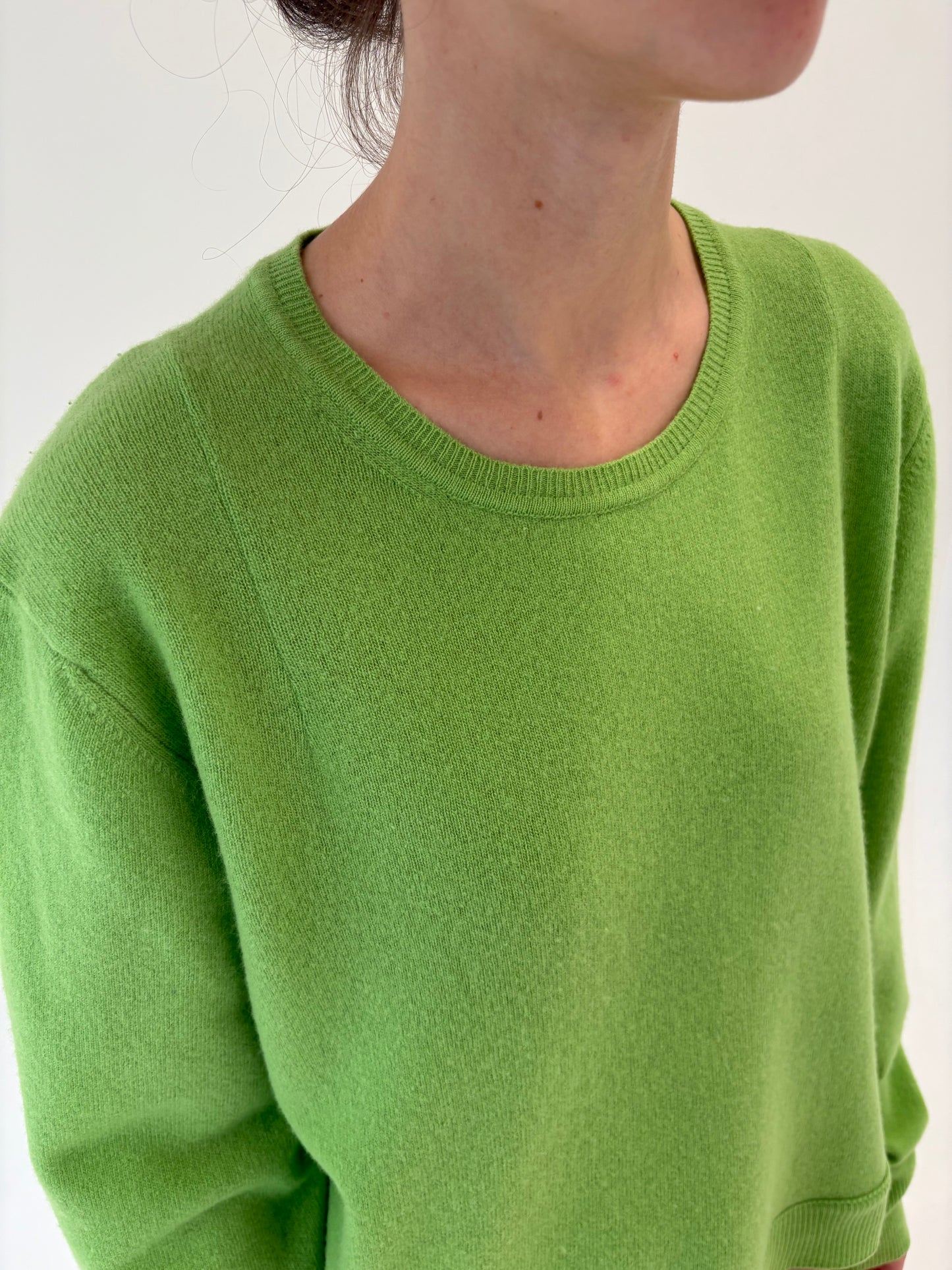 Pulover verde crud din lana extrafina