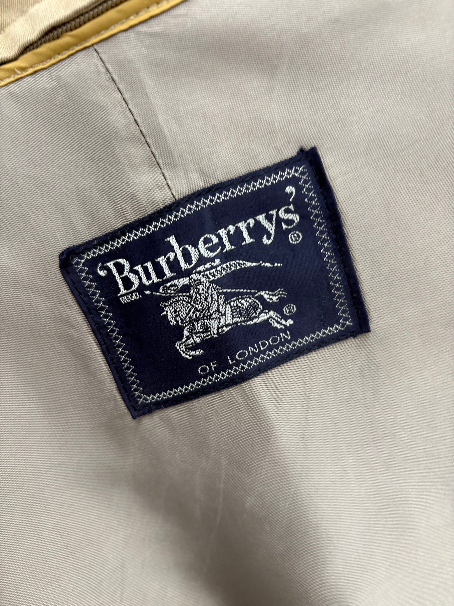 Trench high end Burberry de toamnă iarnă cu liner de lana cu camel hair detașabil