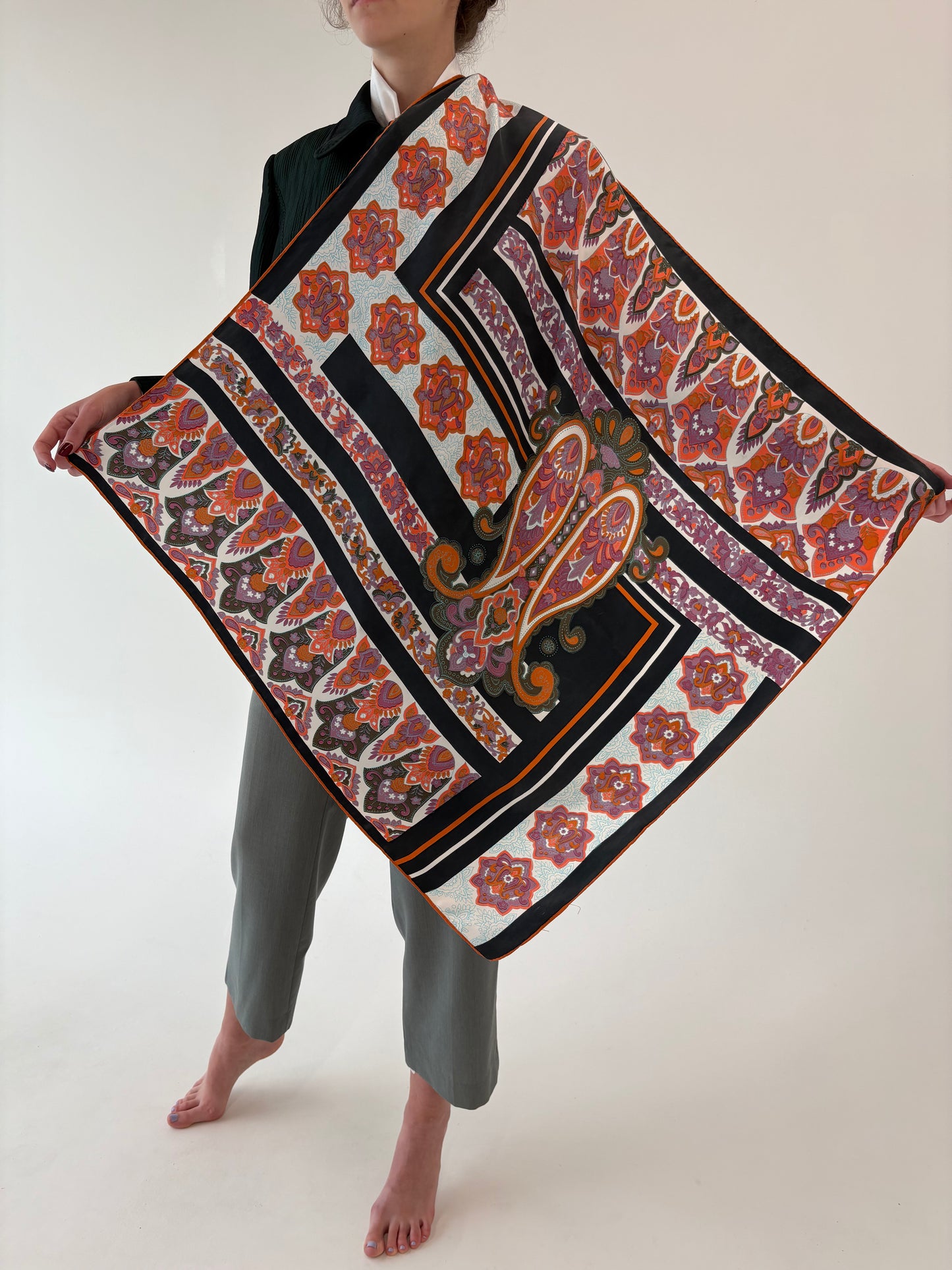 Eșarfă XL din mătase naturală cu print paisley