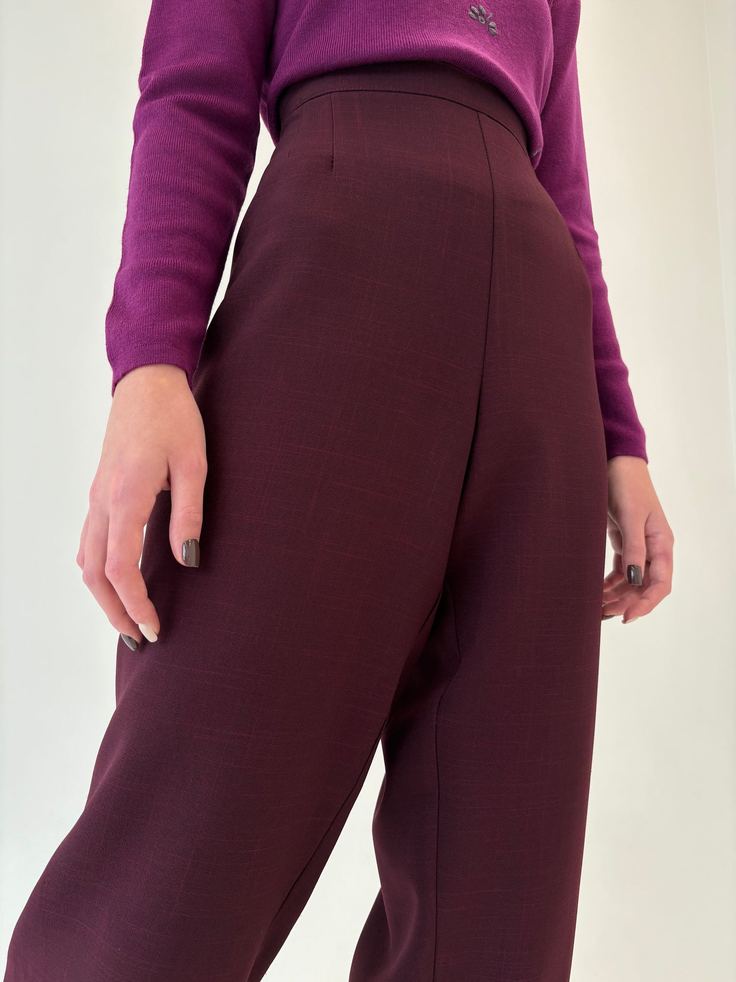 Pantaloni țigaretă dark burgundy din mix de lana extrafina cu talie ultra înaltă