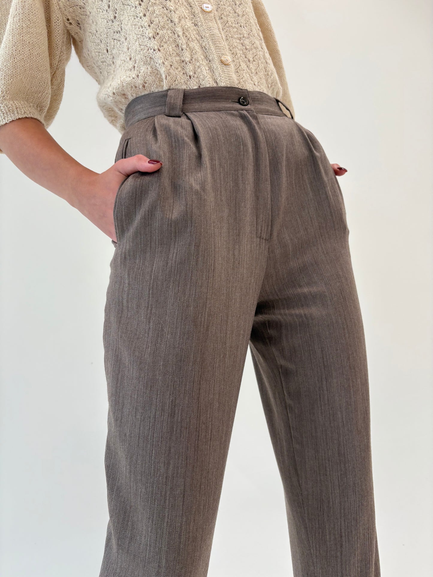 Pantaloni cafe au lait cu talie ultra înaltă mom fit din lana extrafina