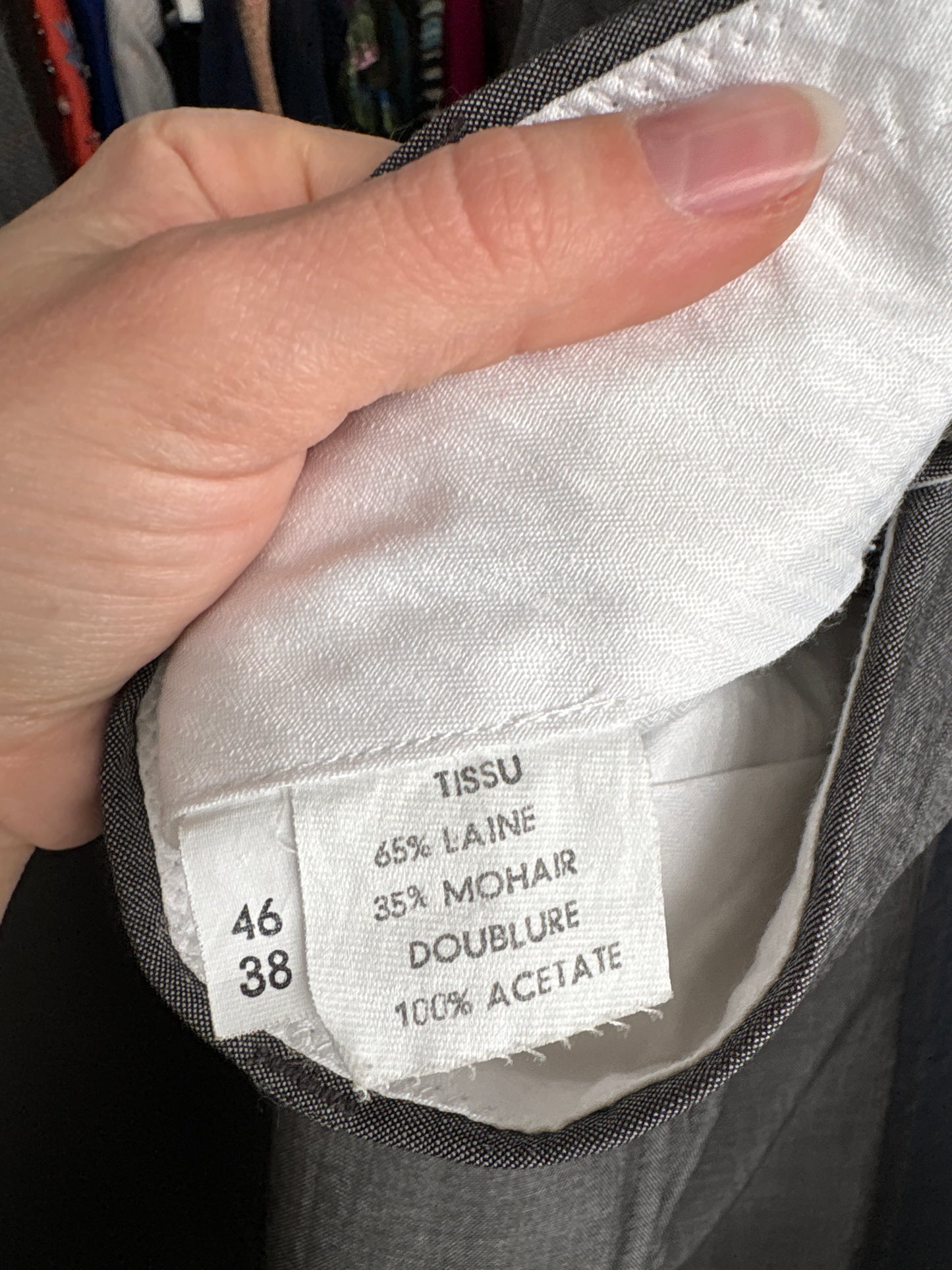 Pantaloni gri cu pense din stofă excepțională de lana extrafina cu mohair