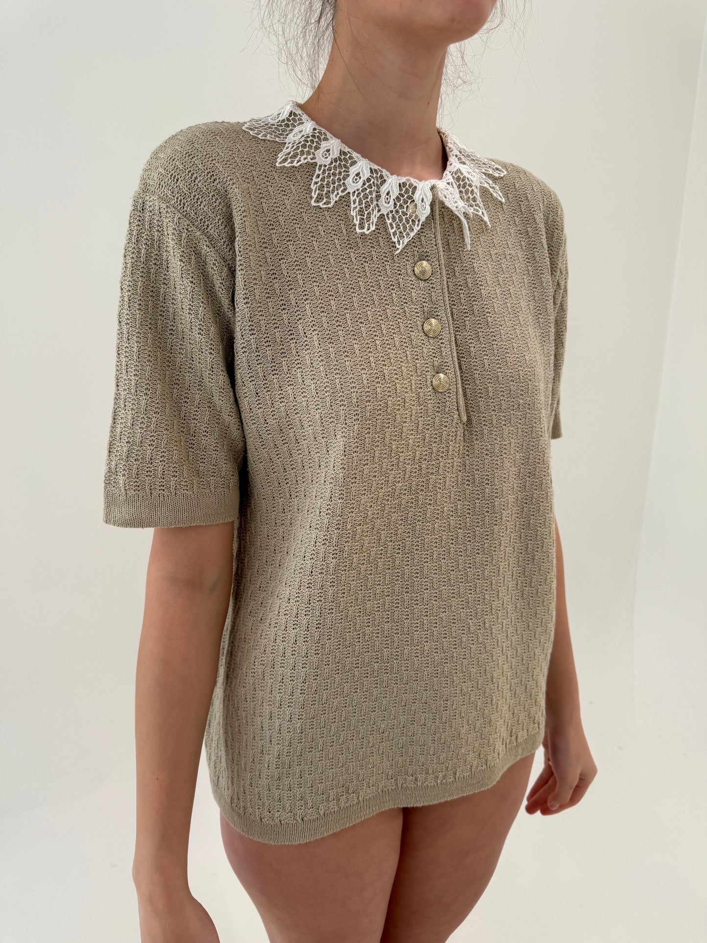 Top nude din jerse texttrat de bumbac premium cu guler macrame lucrat manual