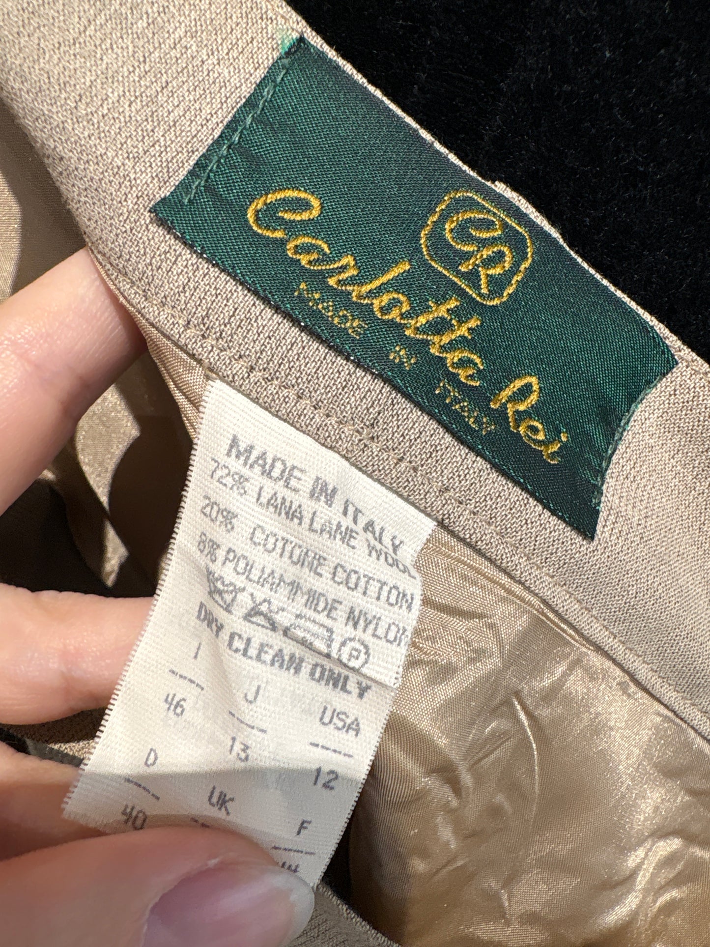 Pantaloni sand nude cu pense din stofita de primăvară de lana cu bumbac