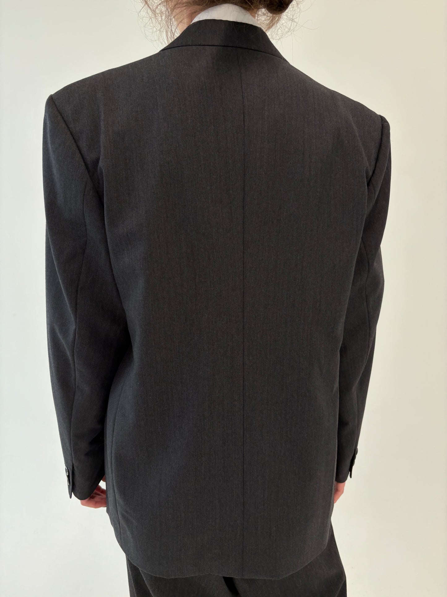 Sacou charcoal gray din lana englezească extrafina in croi actual