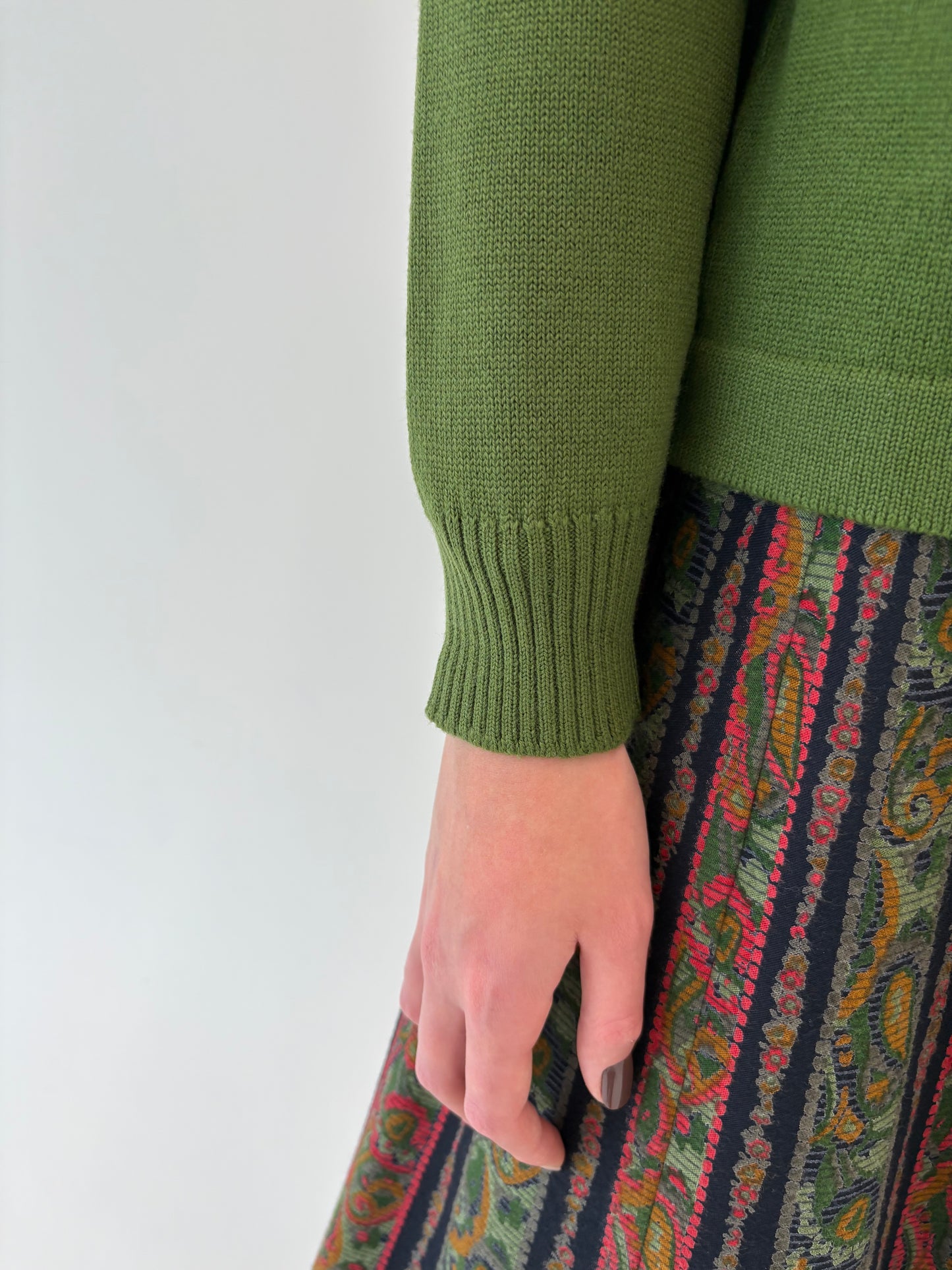 Cardigan vintage seaweed green din lana merino extrafina de gramaj mare