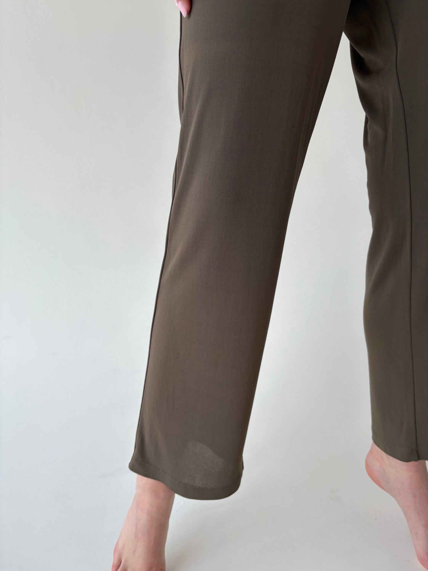 Pantaloni taupe confort din jerse super vaporos de vară