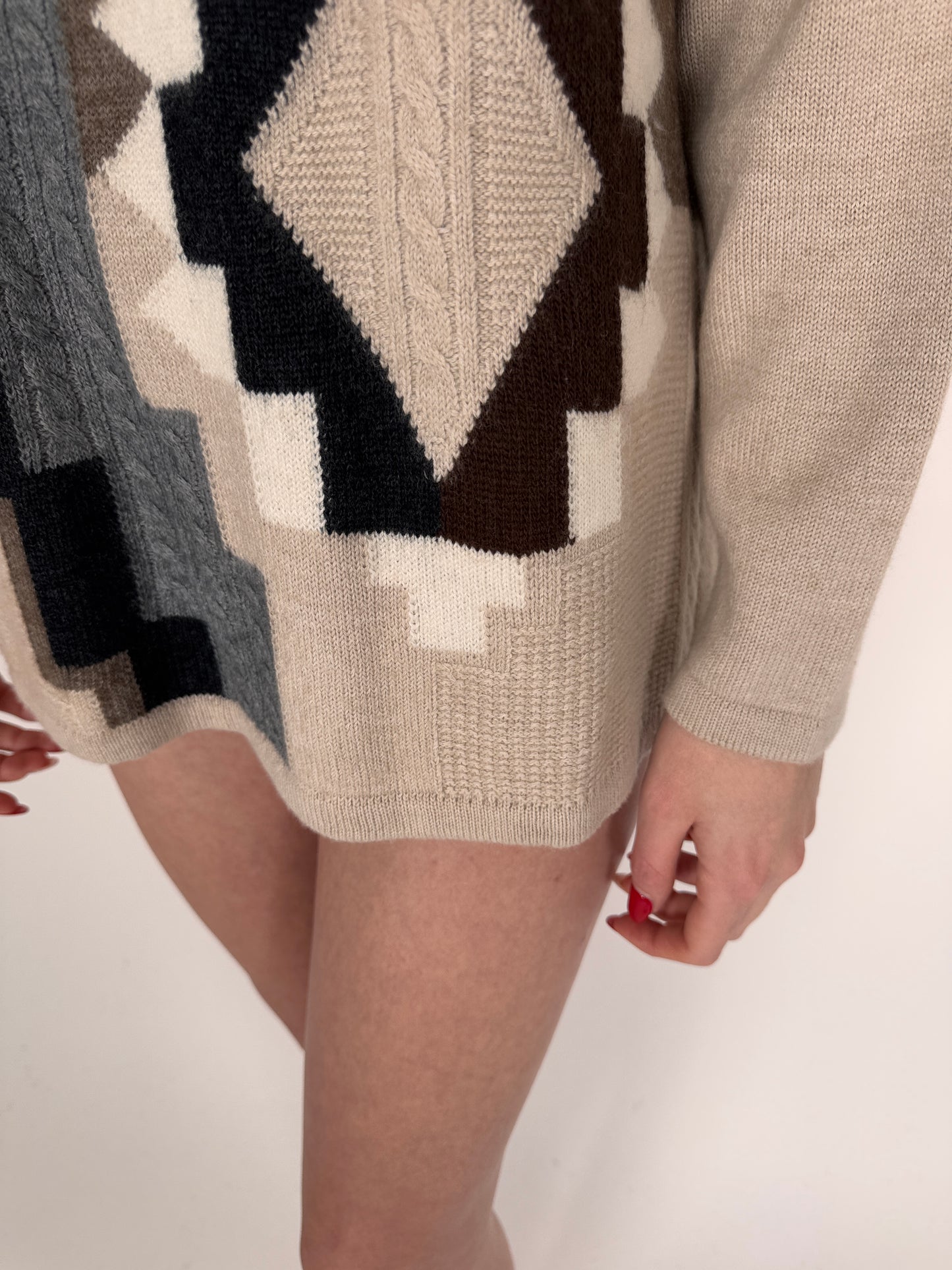 Pulover cu print geometric din lana extrafina de gramaj mare