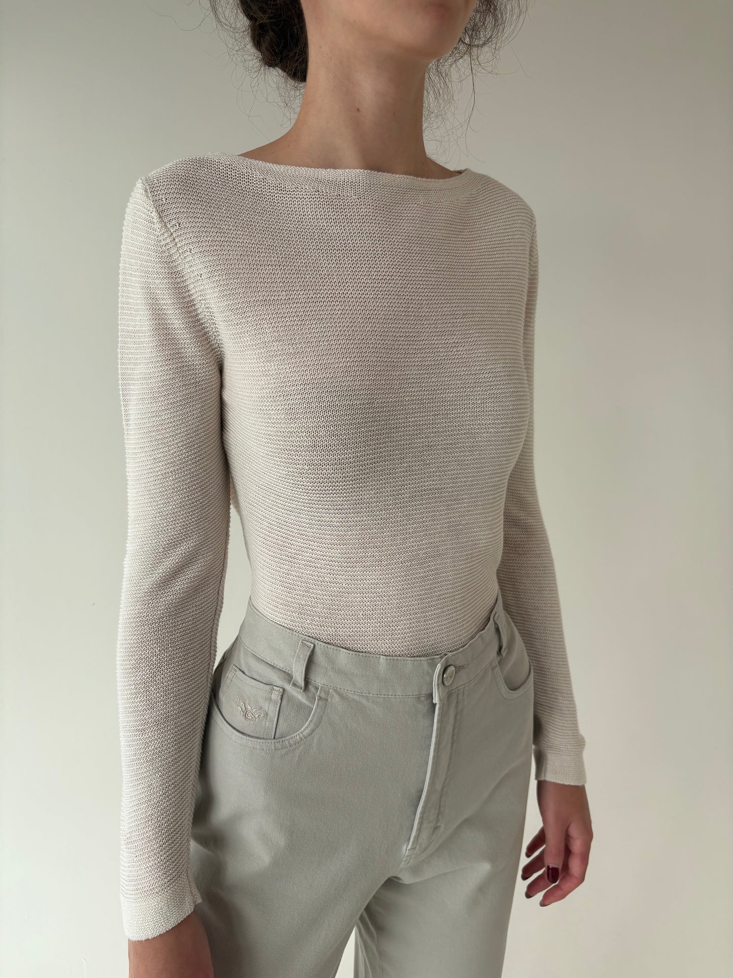 Puloveras off white cu decolteu bărcuța din tricot de in pur