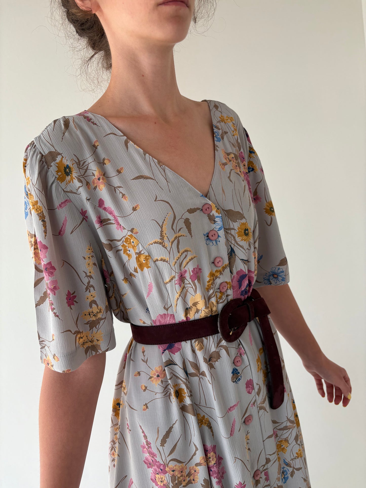 Rochie vintage maxi baby blue cu decupaj la spate și talie marcată