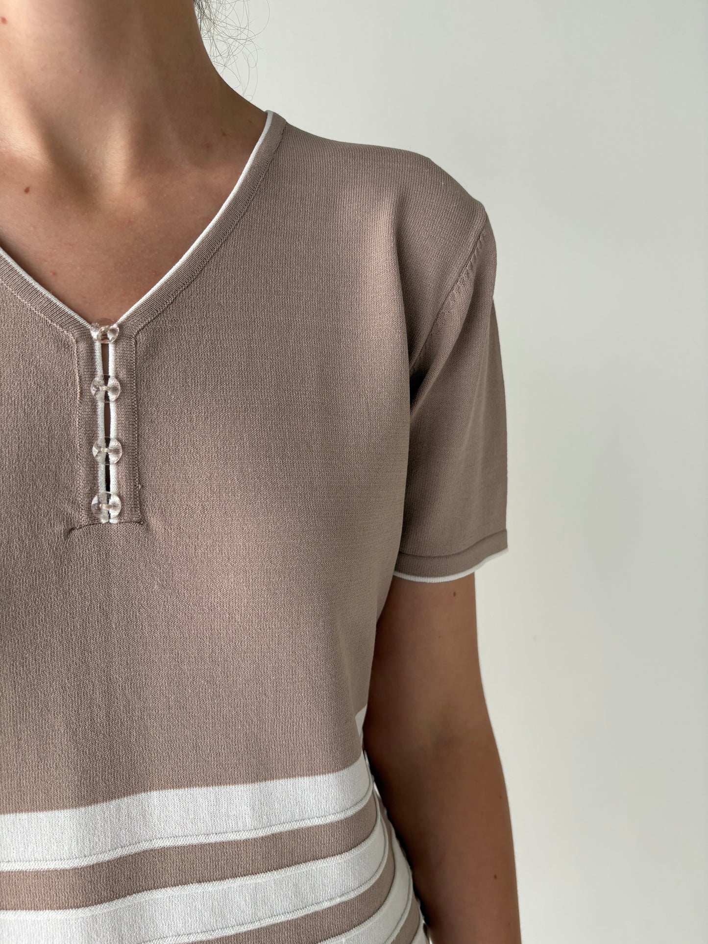 Top din jerse premium cafe au lait cu dungi albe