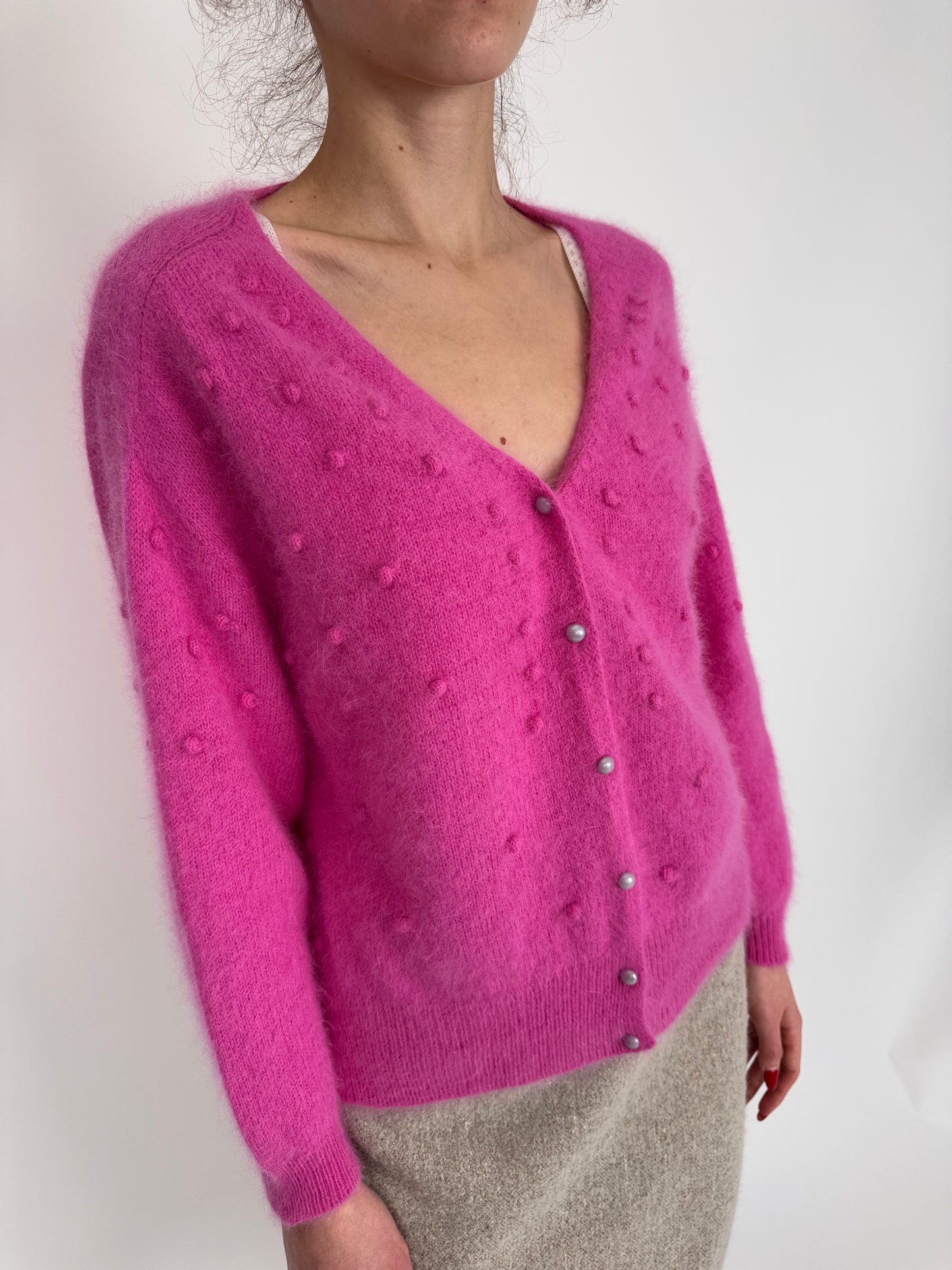 Cardigan barbie pink din lana extrafina și Angora cu buline 3D