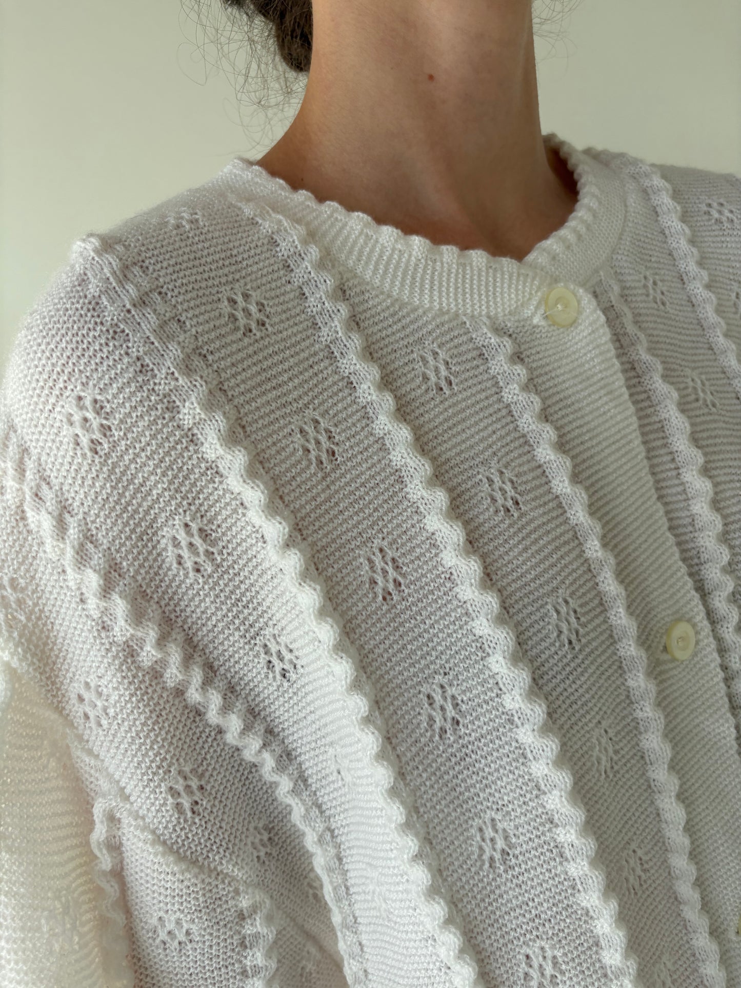 Cardigan vintage lucrat 3D din mix de lana extrafina cu mâneci ample