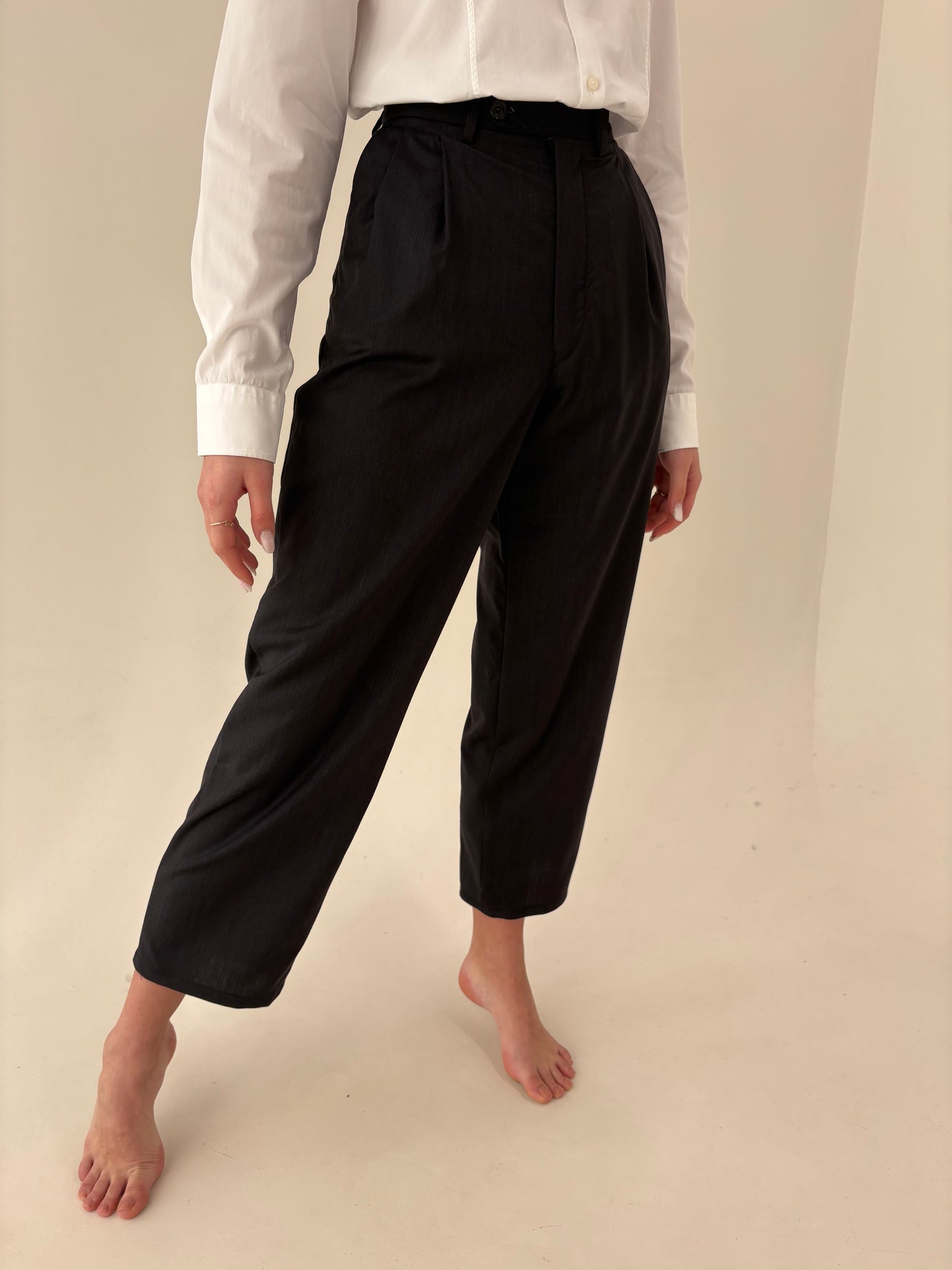 Costum italian steel gray din lanita extrem de fină subțire în croi actual