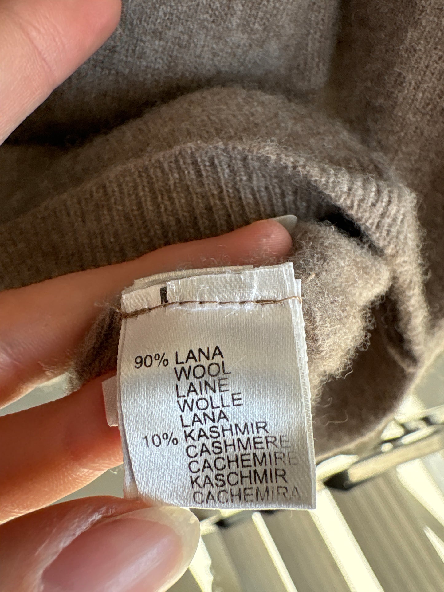 Cardigan taupe de brand premium italian din lana merino și cașmir