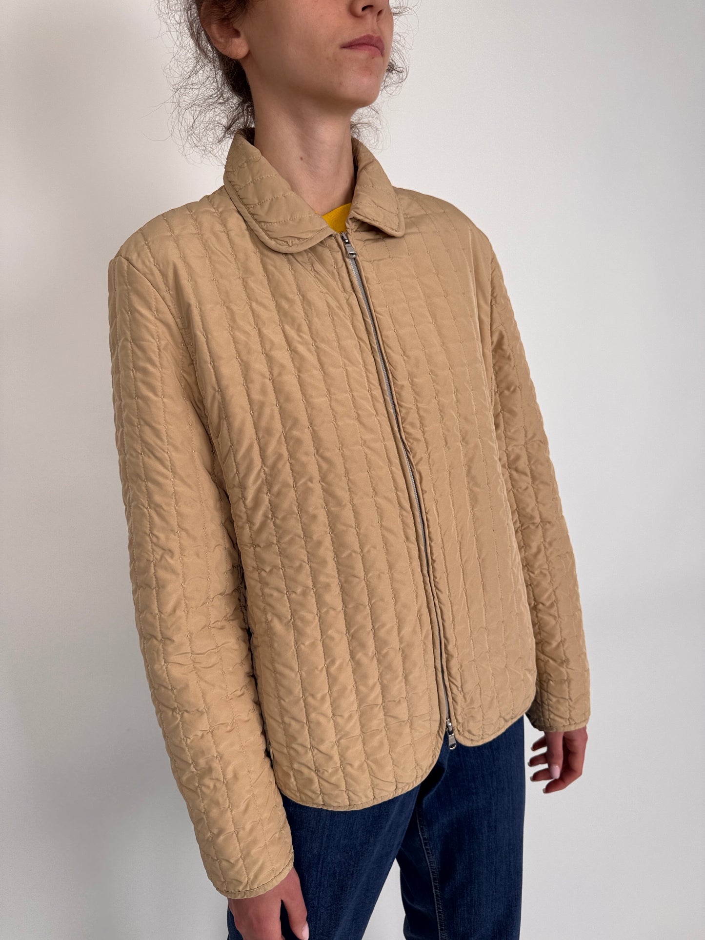 Jacheta camel subțire matlasata de brand premium
