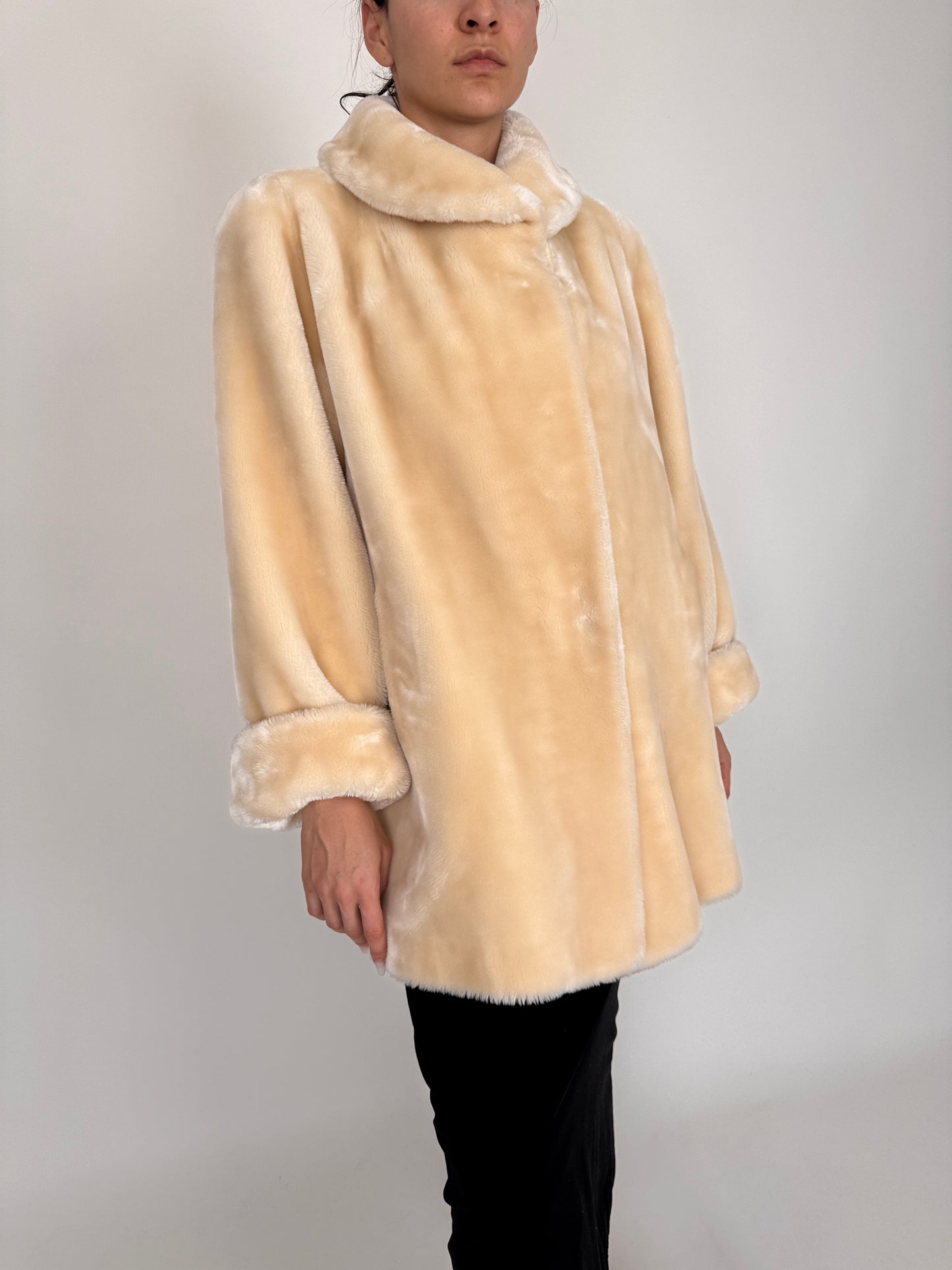 Teddy coat buttery nude italian excepțional