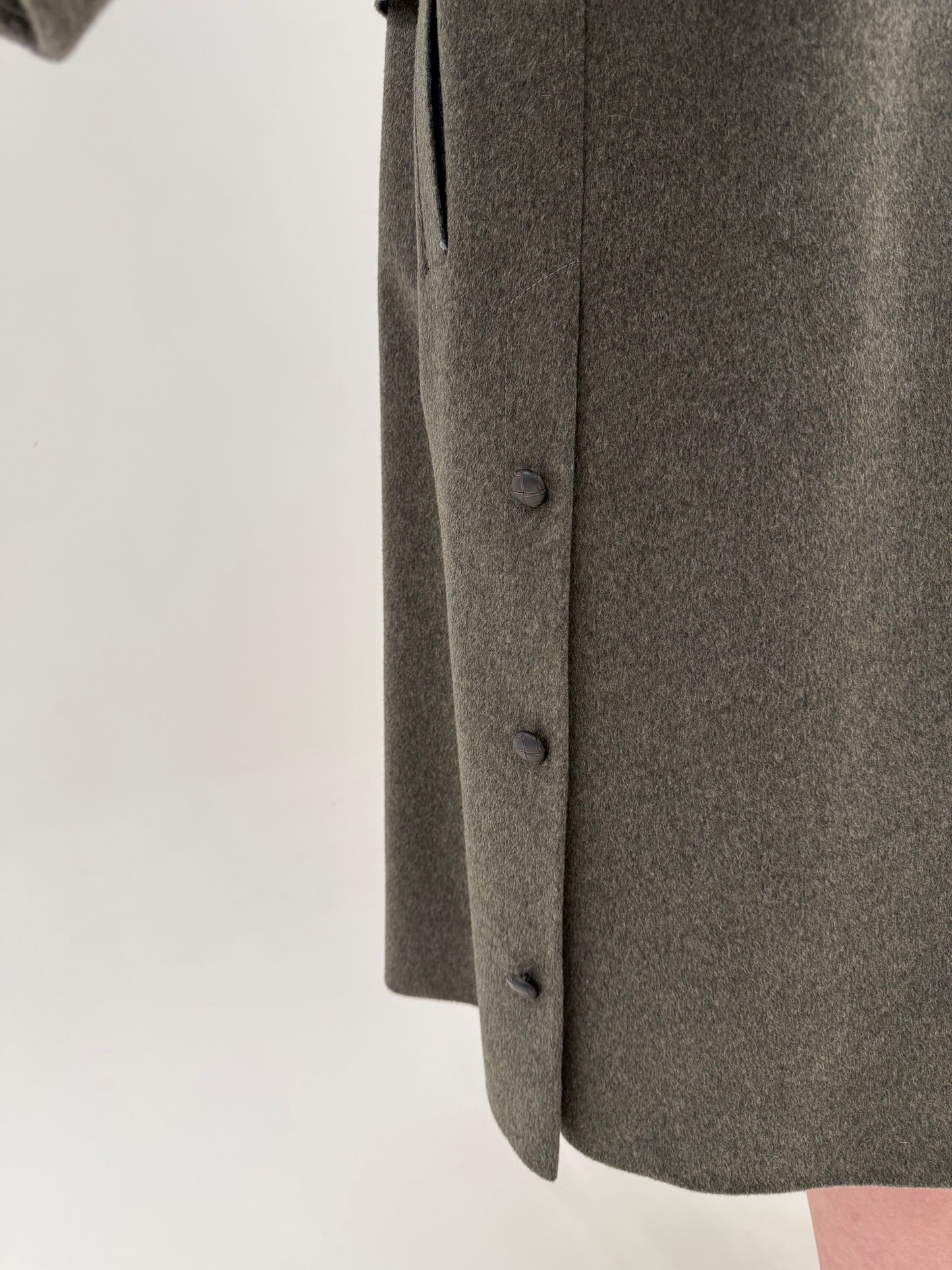 Palton dark green petite din lana groasă structurată cu blana naturală