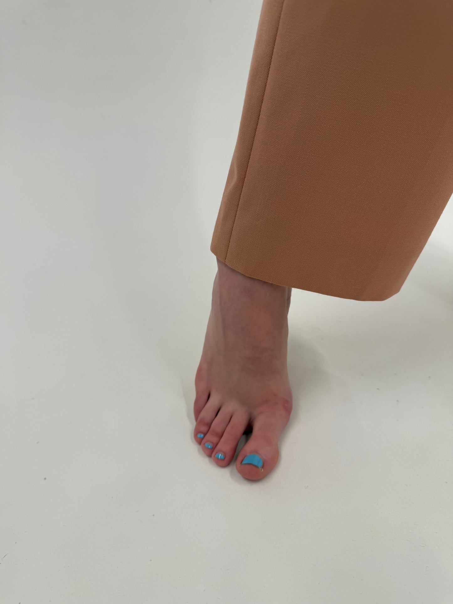 Pantaloni vintage Versace nude pink din stofă de lana extrafina