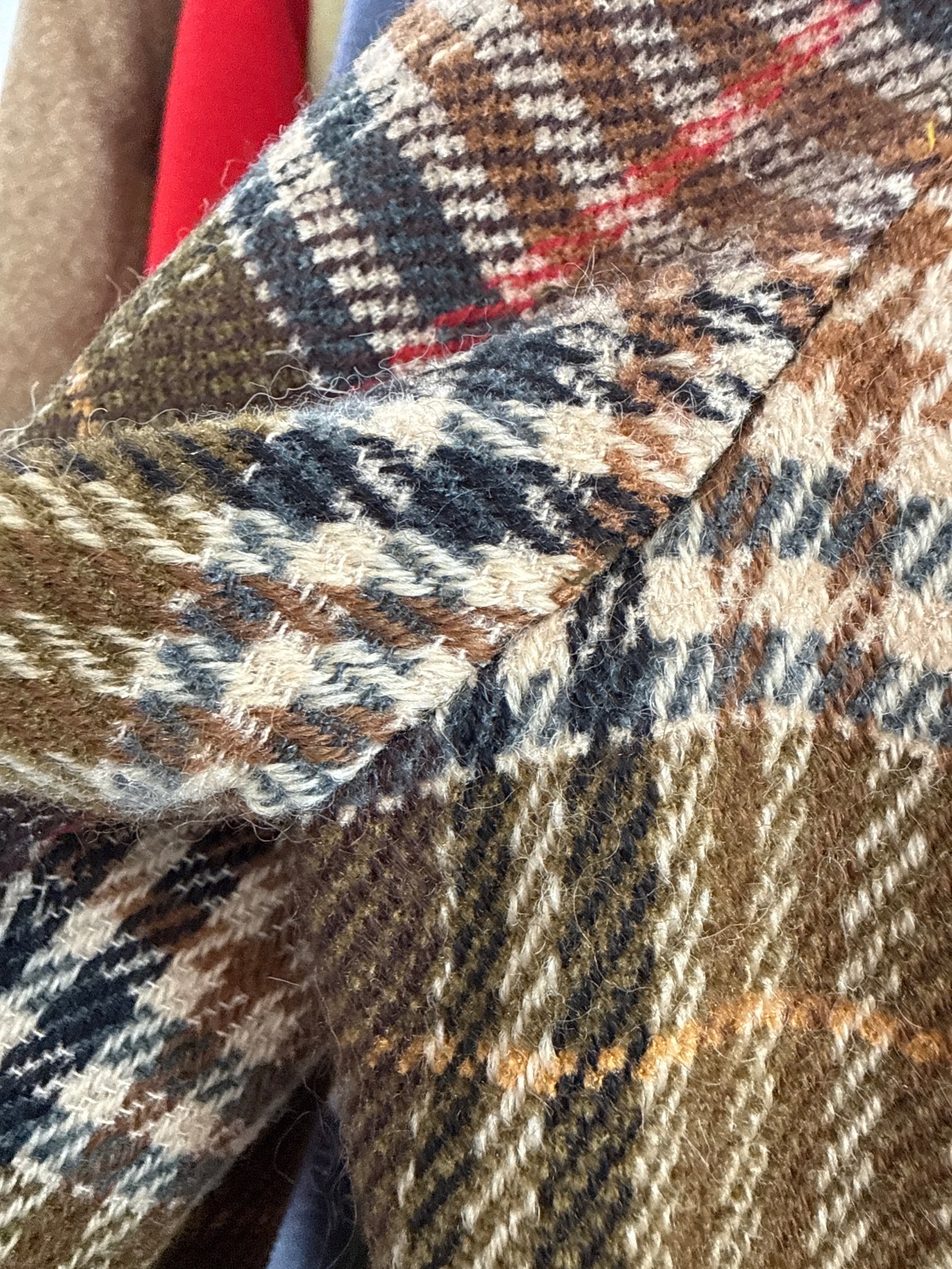 Sacou luxury Ungaro vintage din tweed cambrat și croi lung