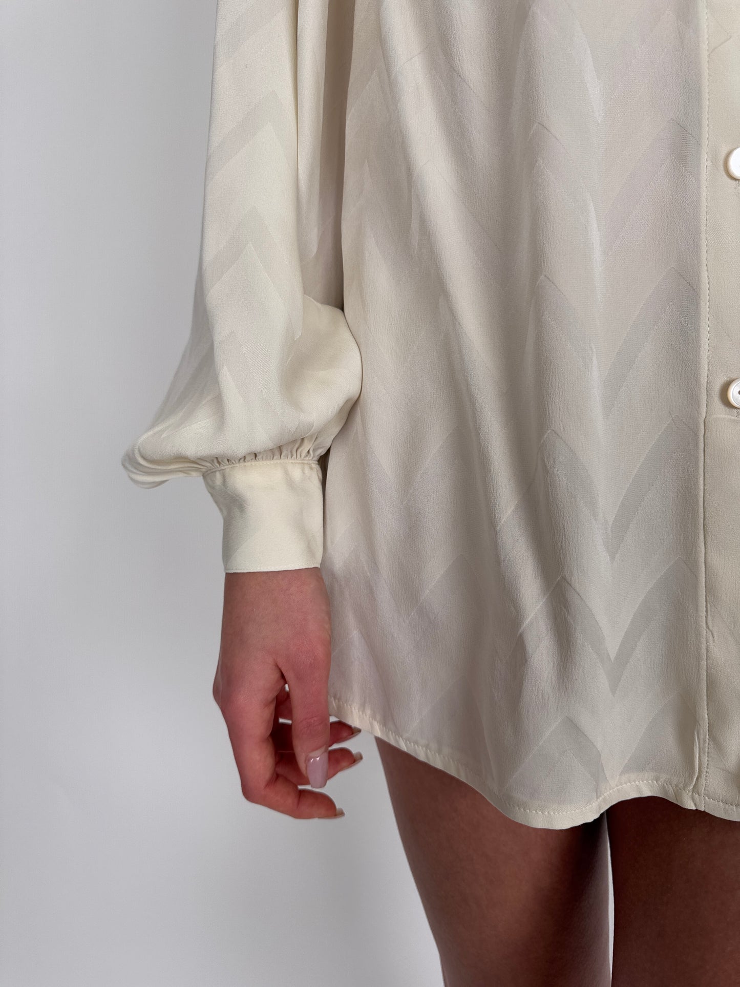 Cămașa linen nude din mătase naturală