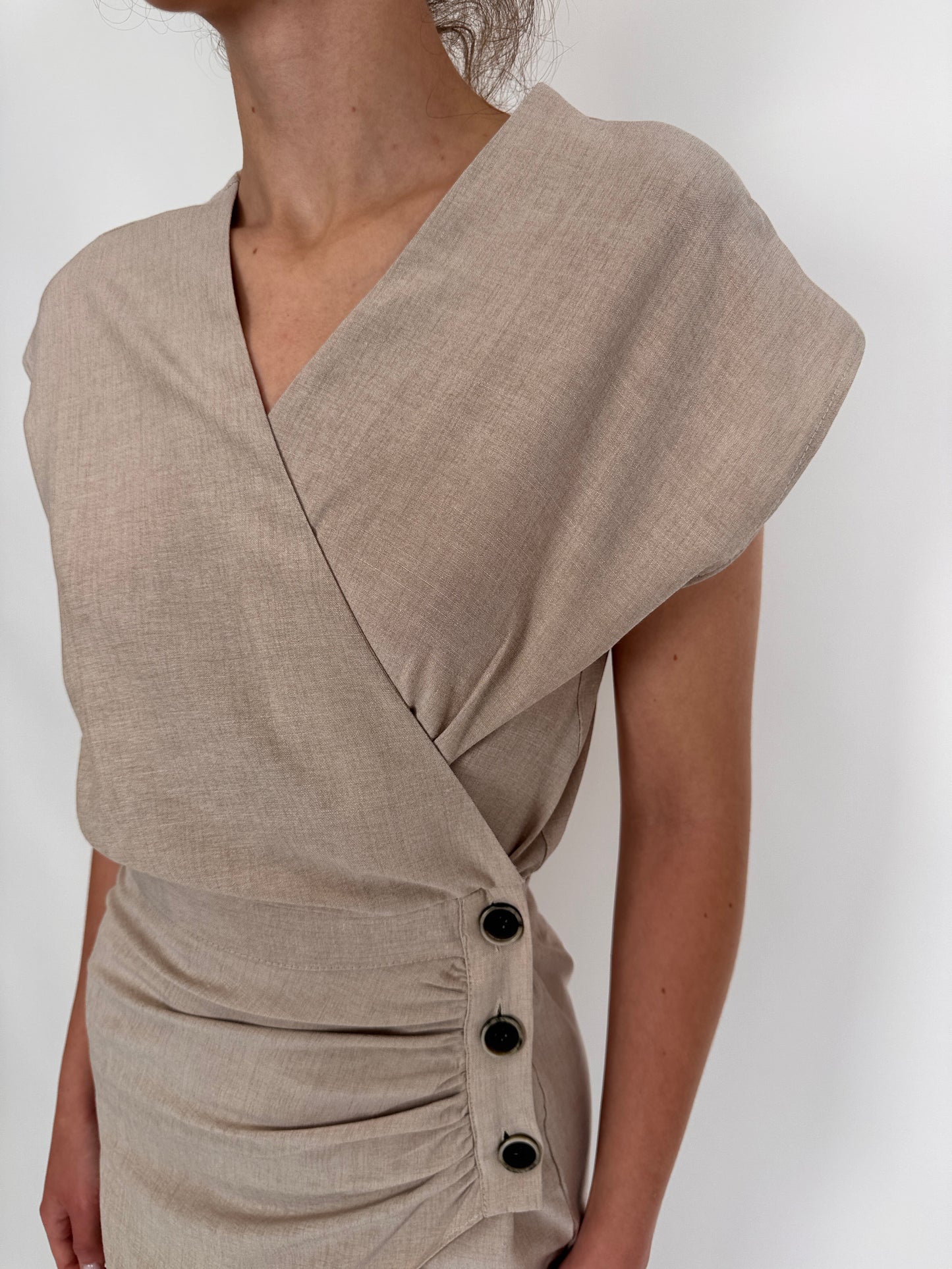 Rochie premium nude parte peste parte din pânză extrafina