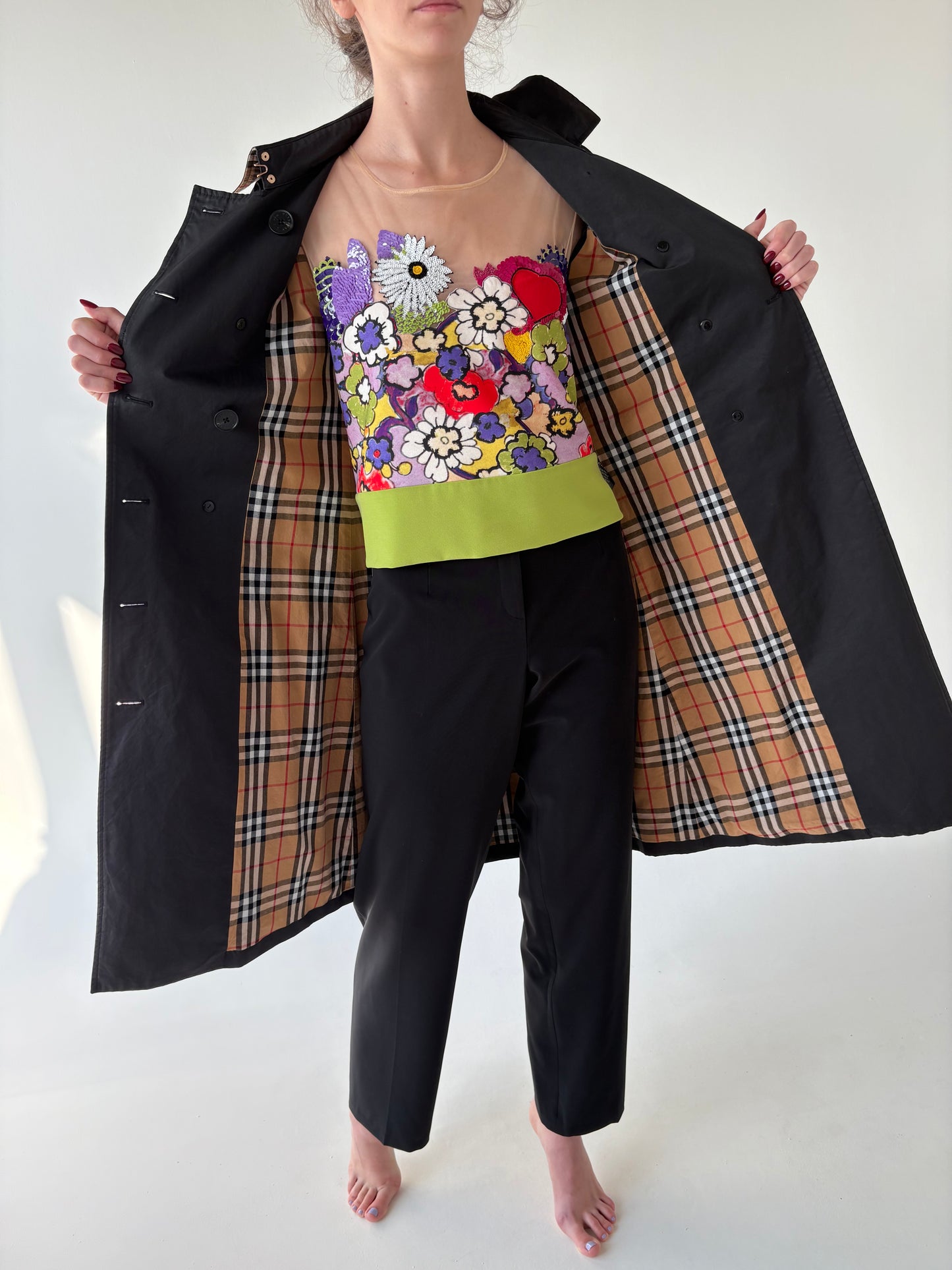 Trench negru Burberry impermeabil cu aplicații din piele naturală