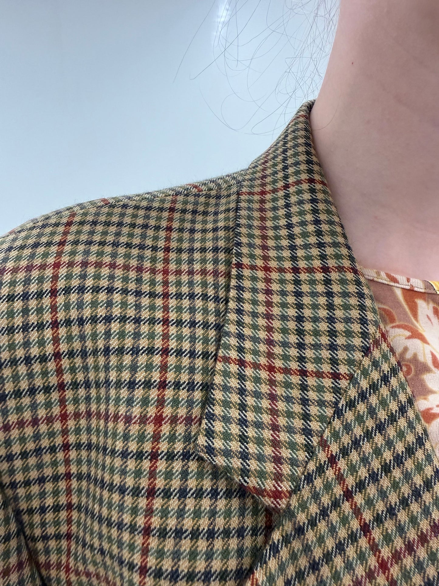 Sacou Loro Piana camel din 100% cașmir în carouri fine